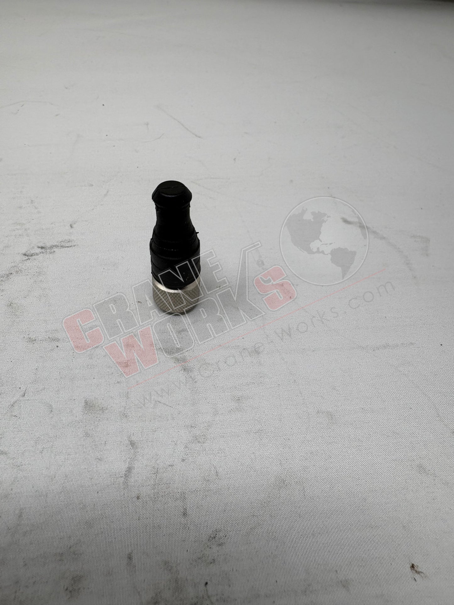Picture of 94717461712, a  New Female 120Ohm Terminating Resistor Connector, angle 2.
