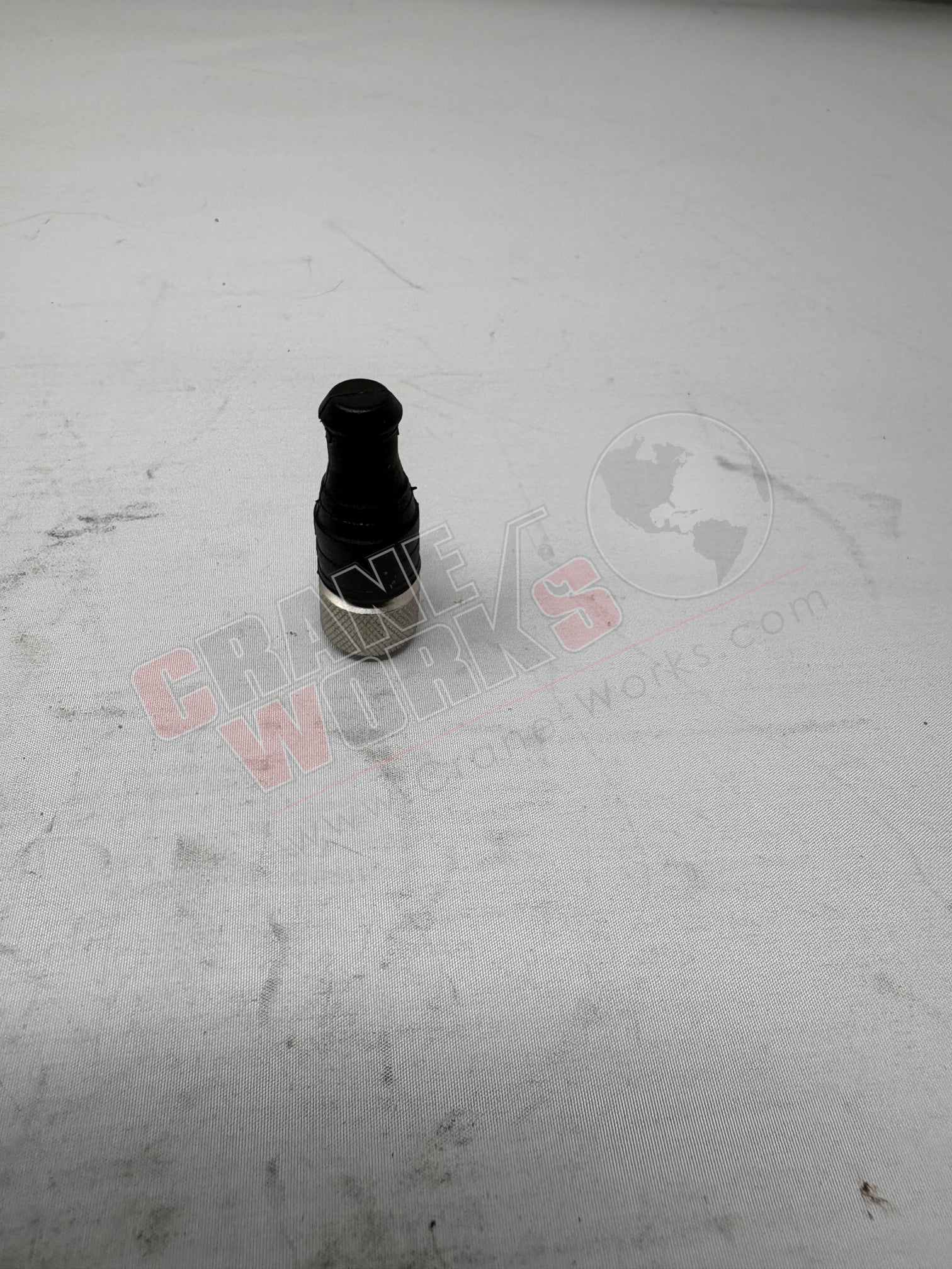 Picture of 94717461712, a  New Female 120Ohm Terminating Resistor Connector, angle 2.