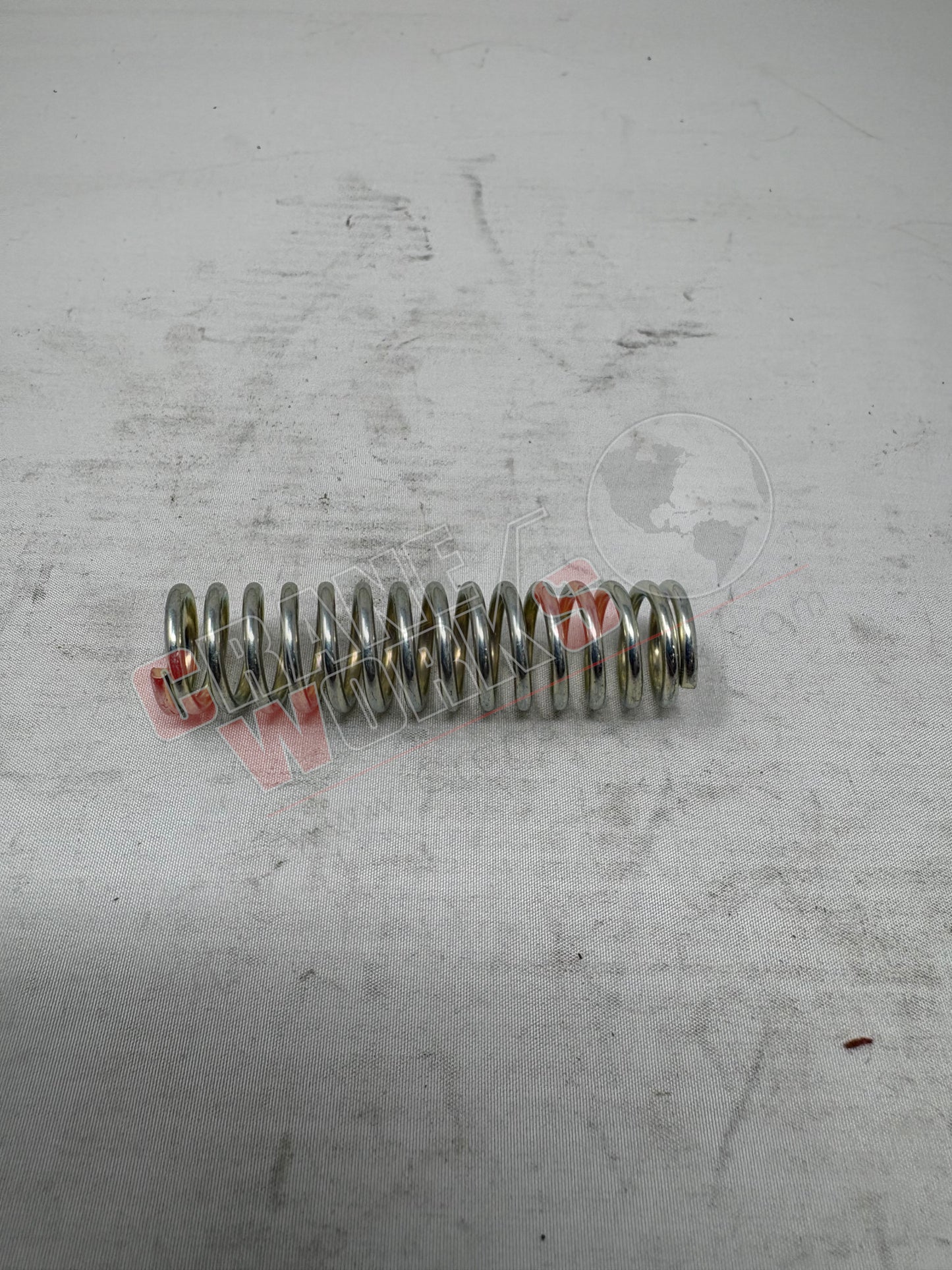 Picture of 70146096, a  New Spring 5/8 X2.5X14Ga, angle 3.