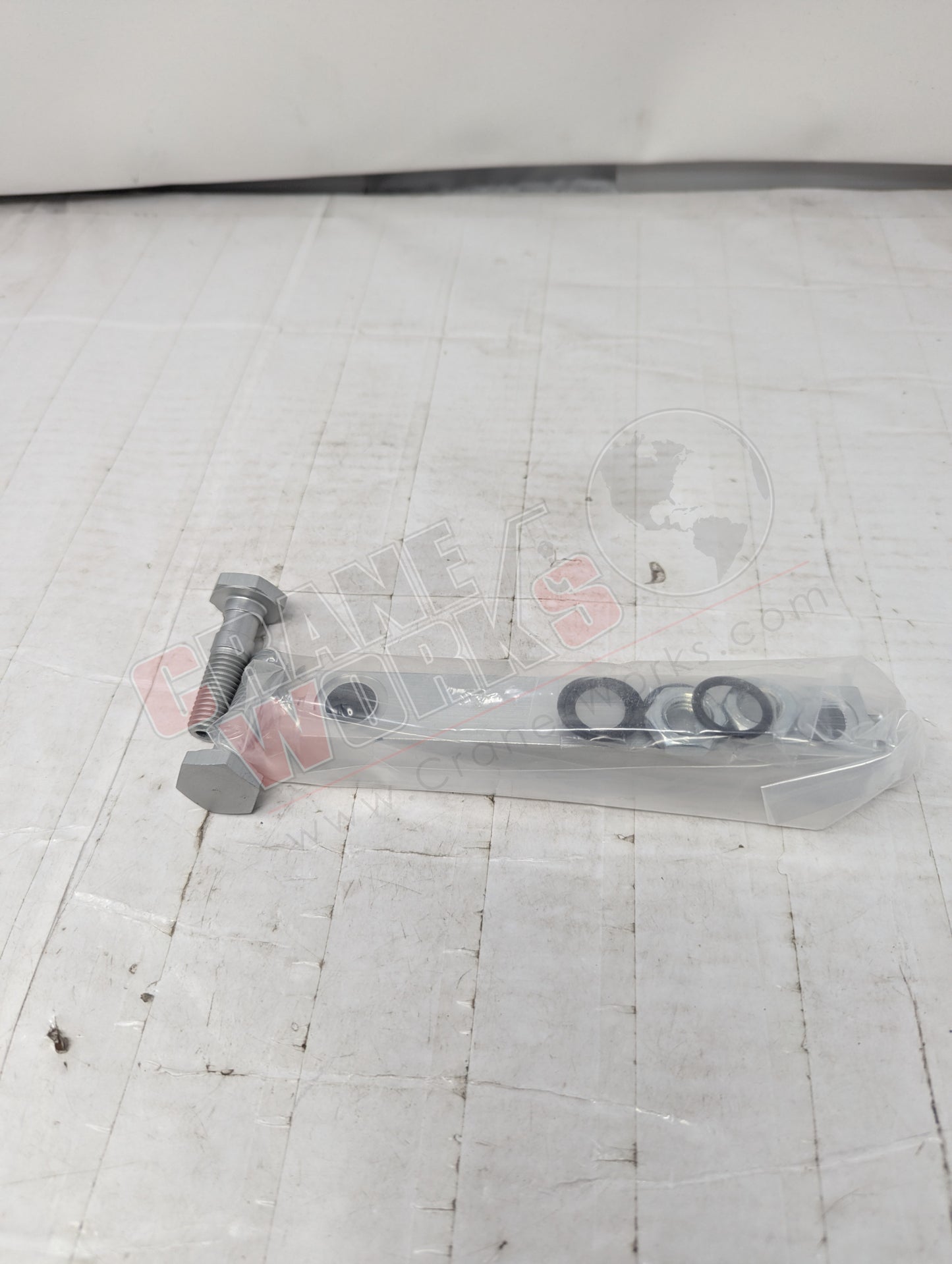 Picture of 90016738, a  New Sight Gauge, Tank, angle 2.