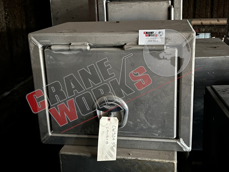 Picture of CRW 324-33, 24X18X18 ALUMINUM TOOL BOX.