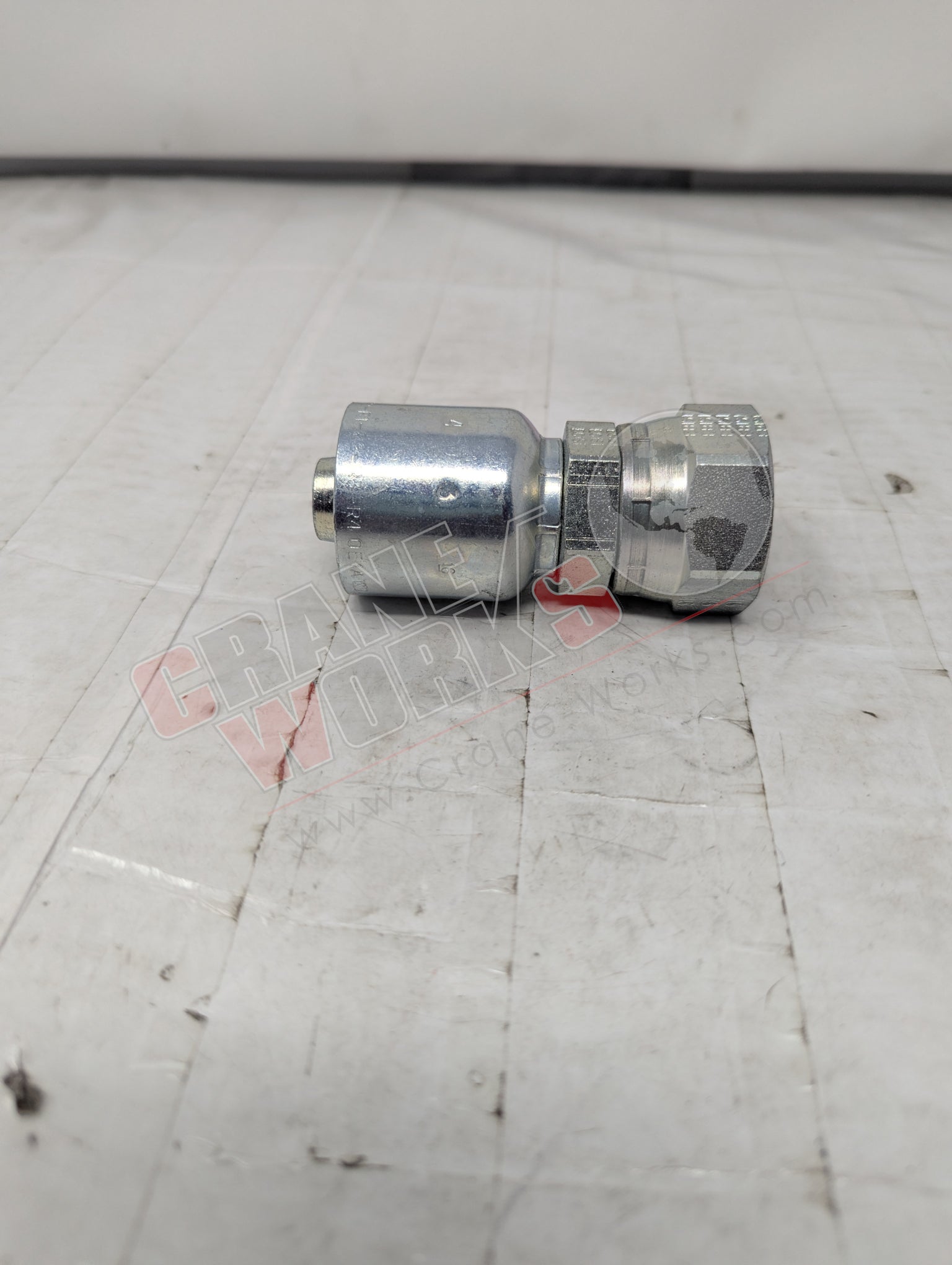 Picture of Kp81317, a  New Parkrimp  Fm Jic Svl 1 Tube X 3/4 Hose, angle 3.