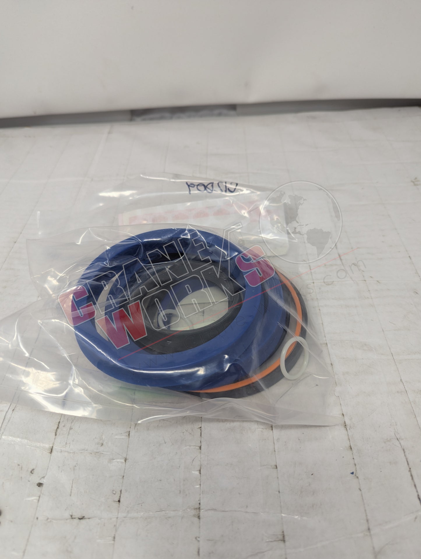 Picture of 80025919, a  New Seal Kit, angle 2.