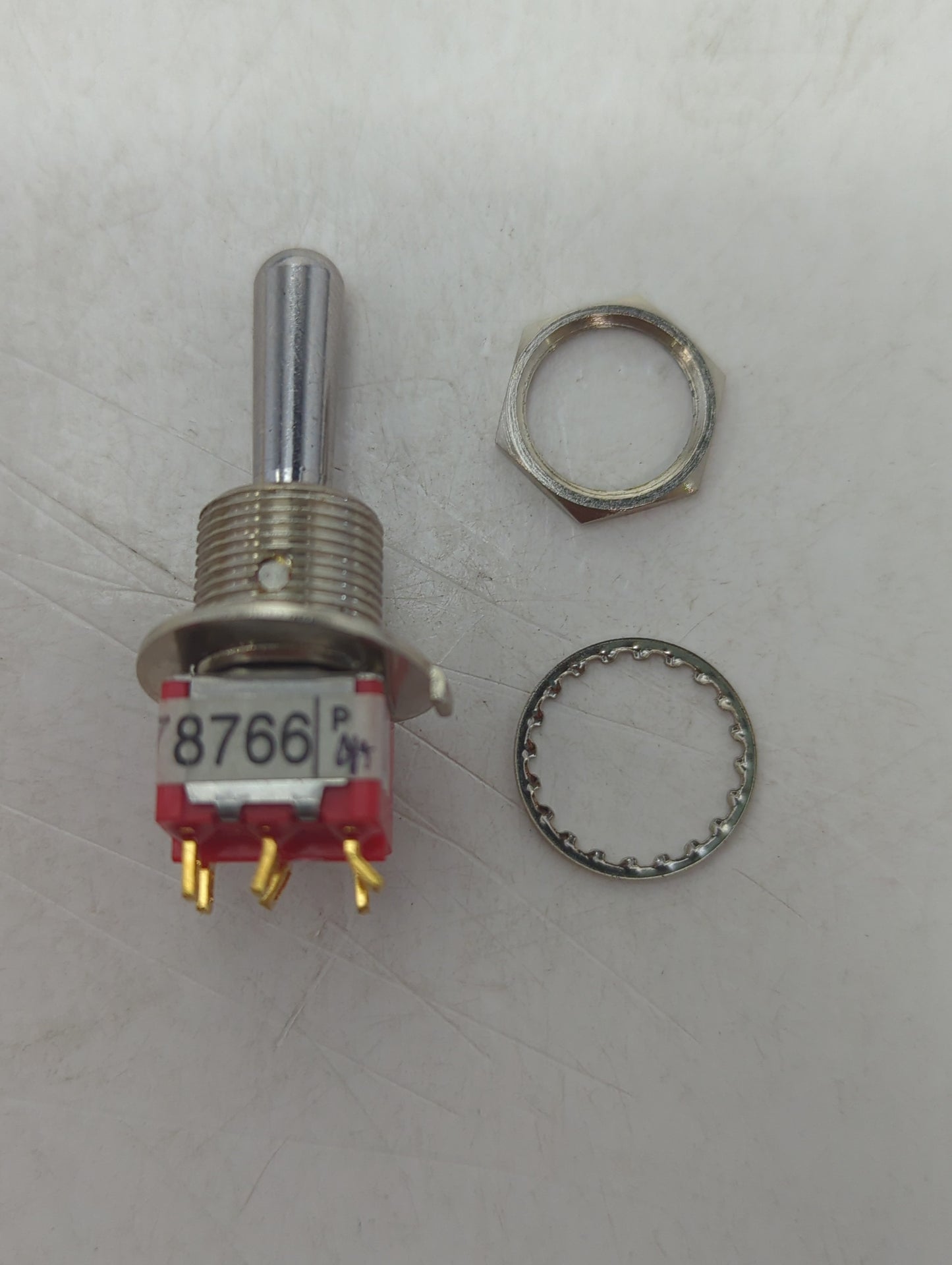 EEA4752 | New Toggle Switch