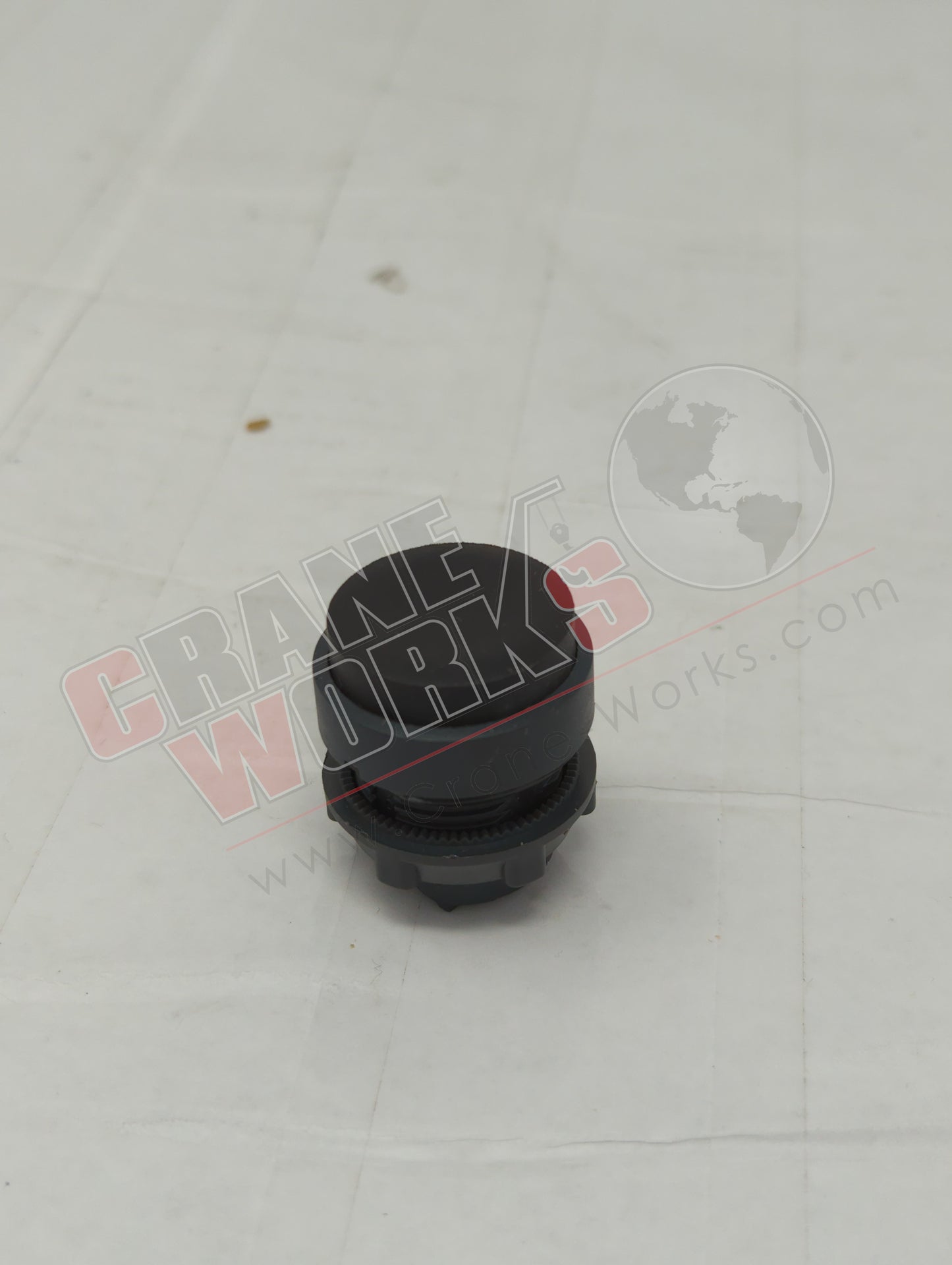 EEA2999 | New Press Button Black