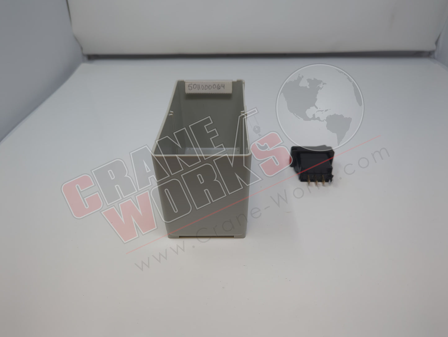 5011000064 | New Horn Switch M50/M55