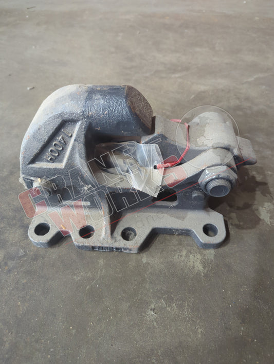 10004715 | New Pintle Hitch Kit (2400A)