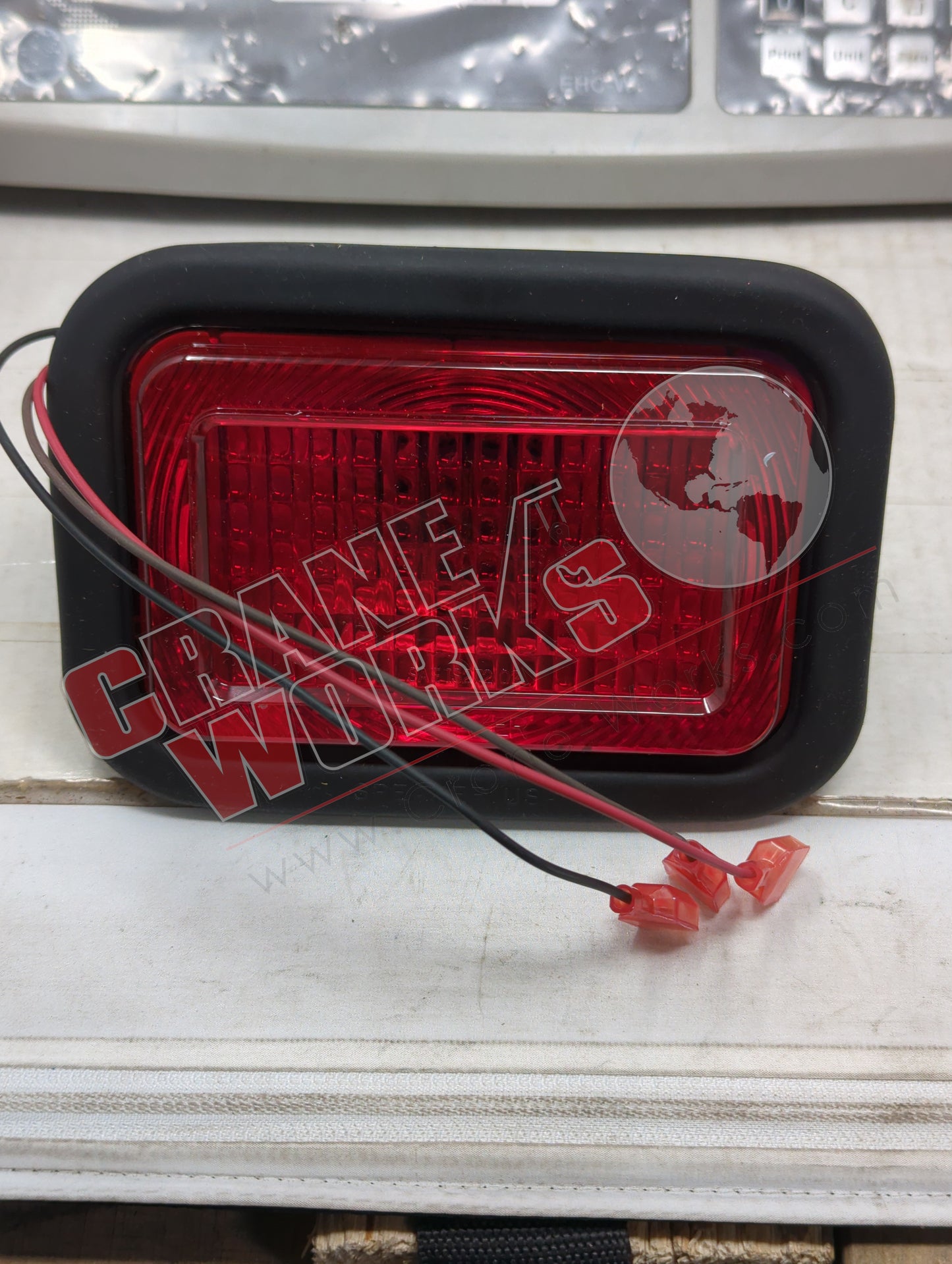 L70701 | New Tail Light W/Connect.