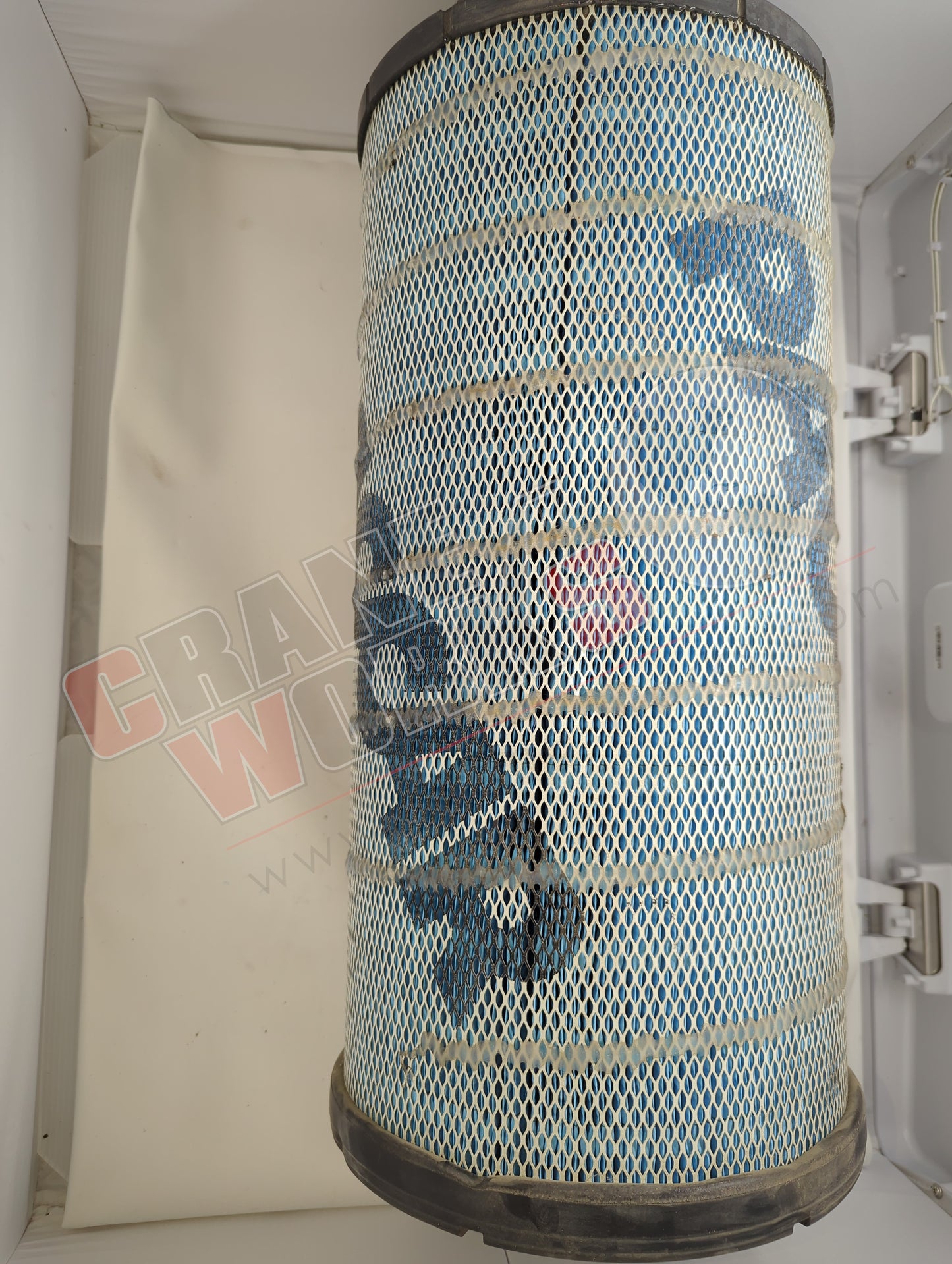 P614986 | New Air Filter