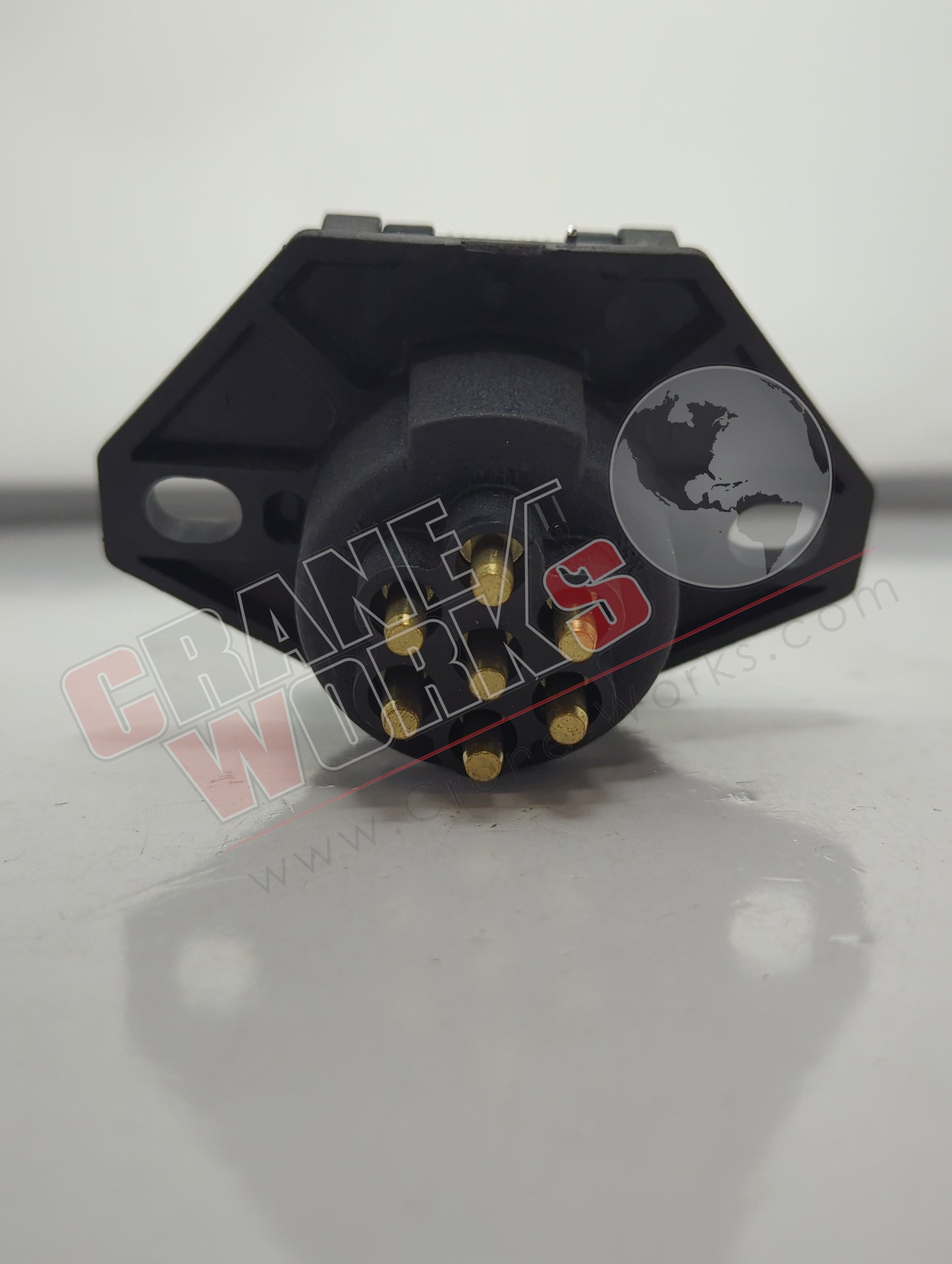 16-724 | New 7 Way Female Trailer Plug