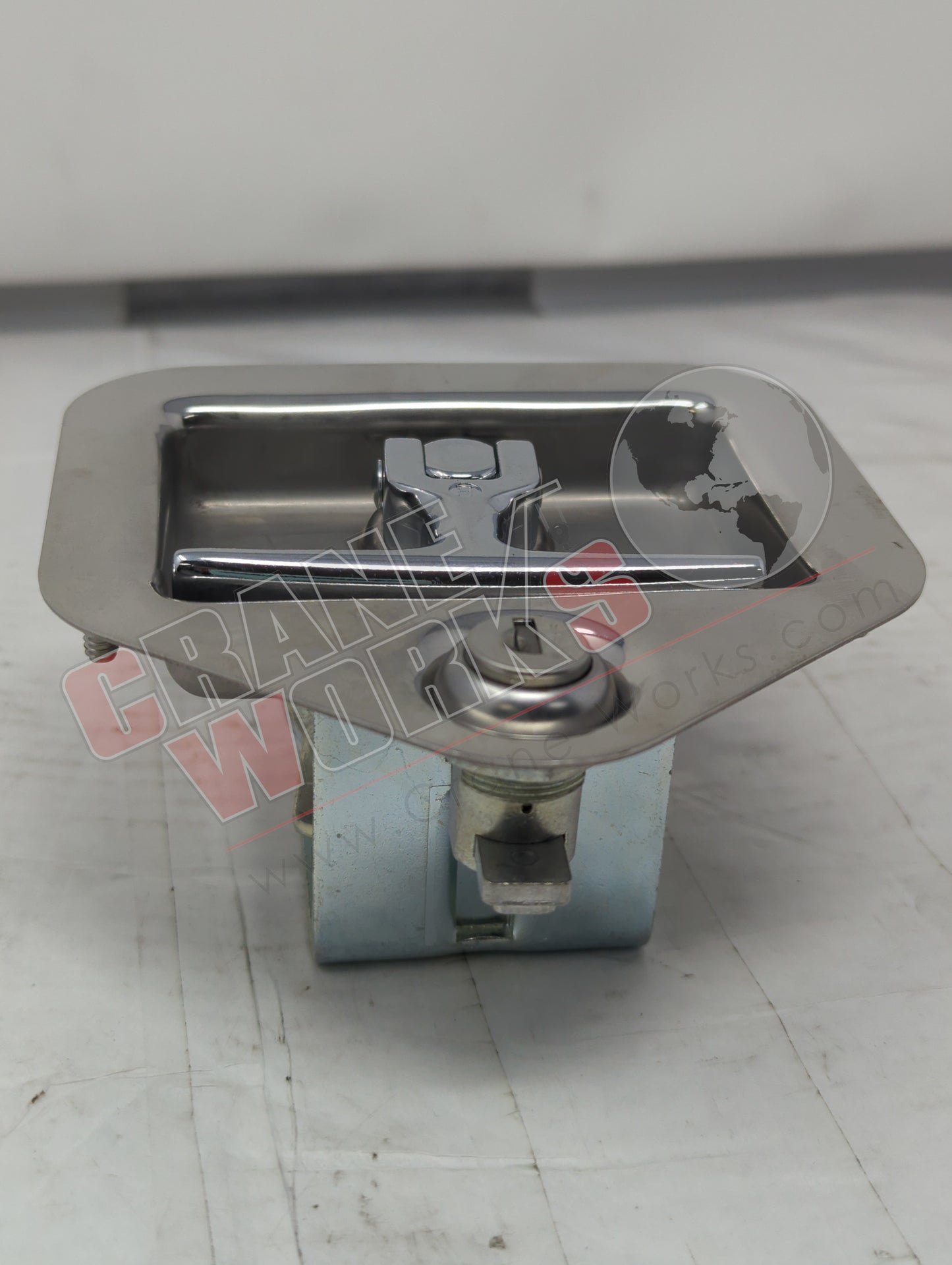 725028000 | New Door Latch W/Key Cyl / Old Style