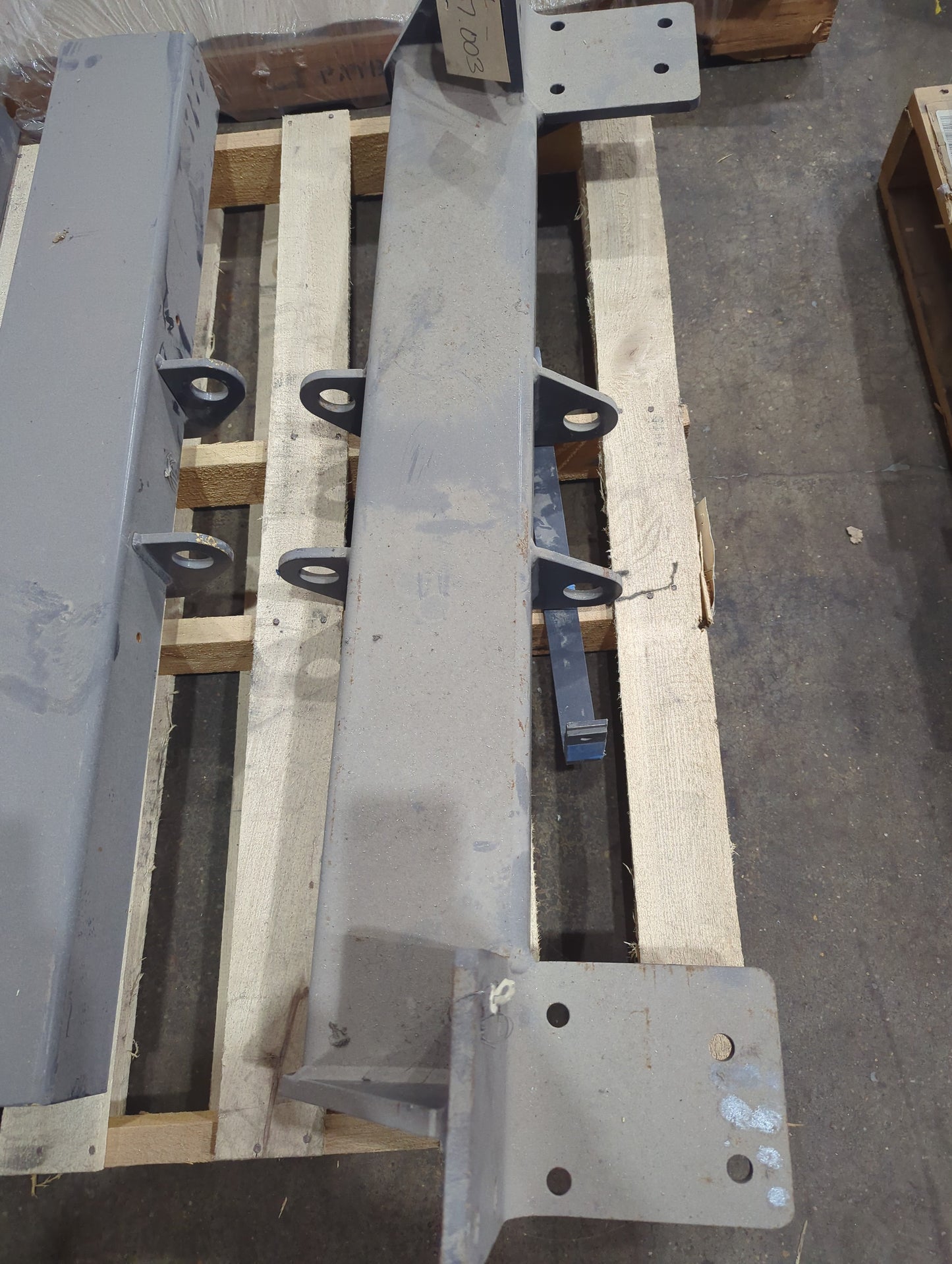 5002557.003 | New Fbs Mntg Bracket  T800