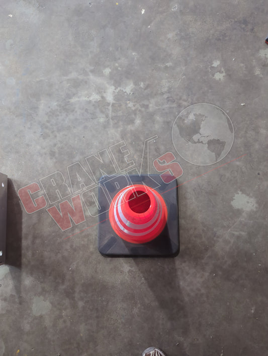 RC700326C | New Traffic Cone 28"