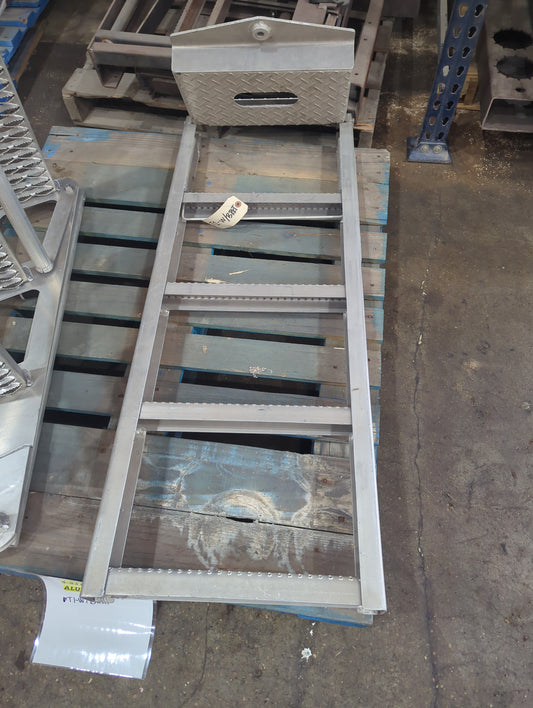 T1-W/BRKT | New T-1 Ladder W/Storage Brkt