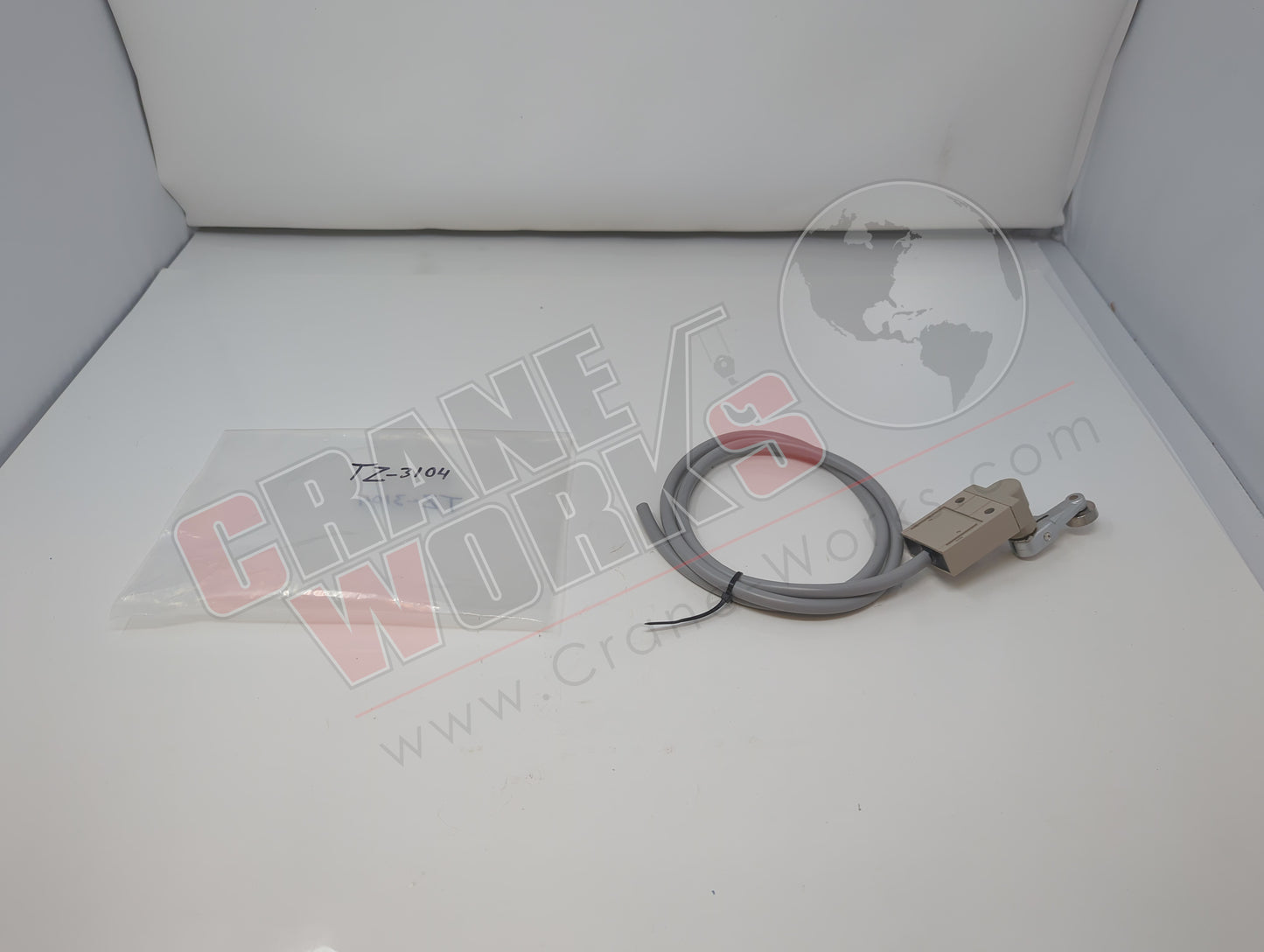 TZ-3104 | New Limit Switch Momentary Roller Lever