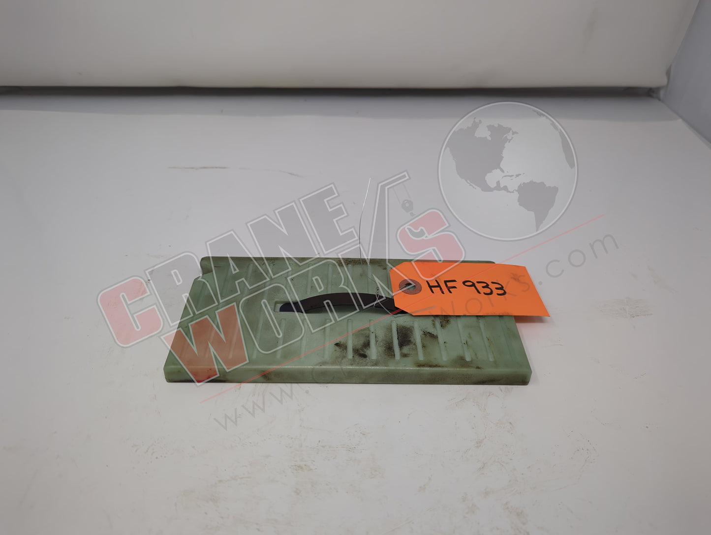 HF 933 | New New#Hf1377A+00012