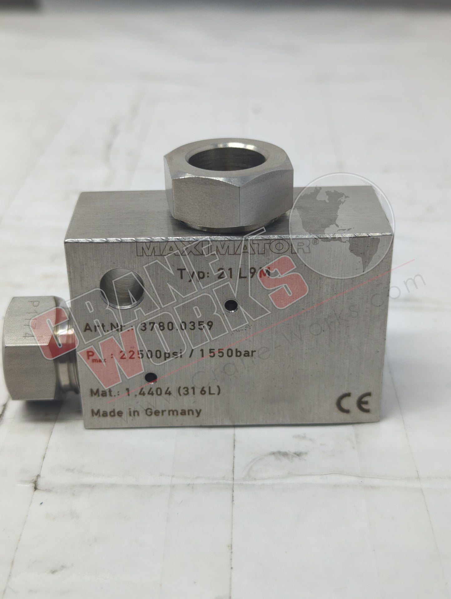 HEMF9 | New 9/16" Mp Female Elbow