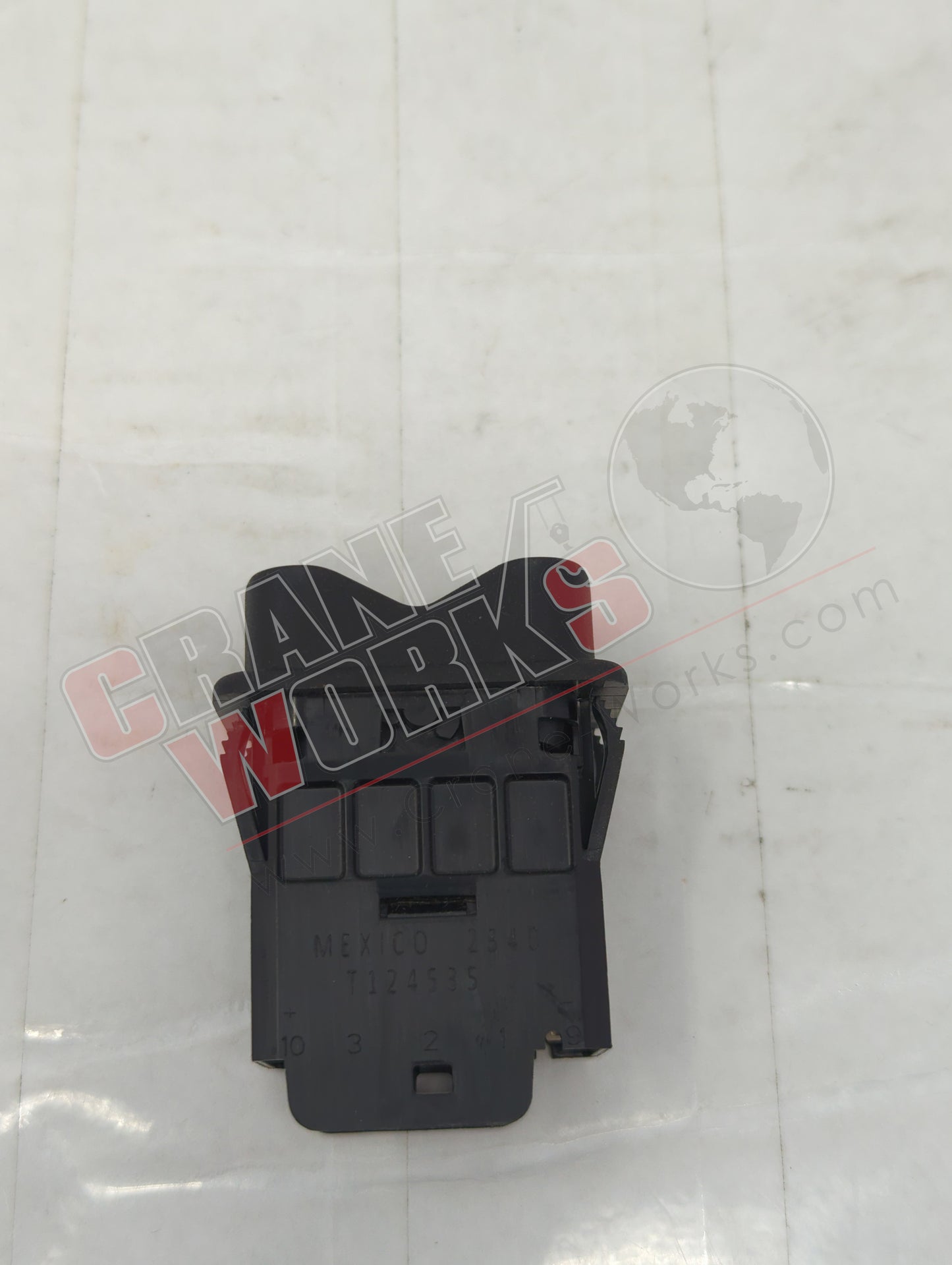 T124535 | New Switch,Swing Lock