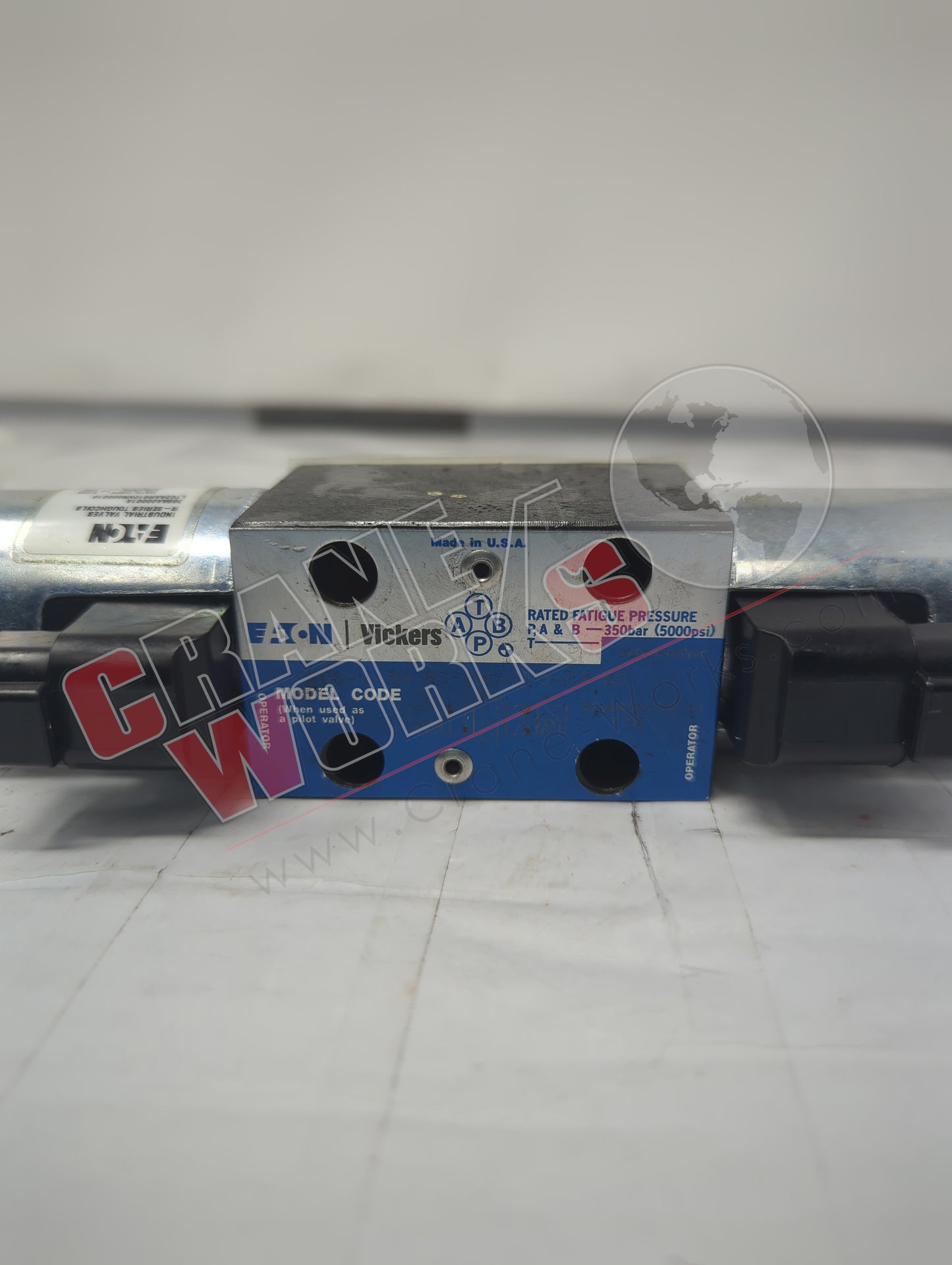 320989431 | New Valve, Do3 Stack Type, 4 Way, 3 Postion, Eaton