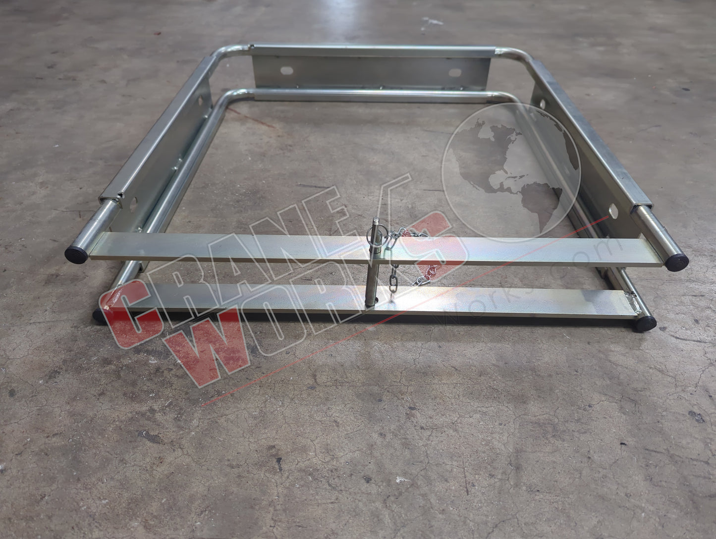 EZ2236-600 | New Pad Mounting Bracket