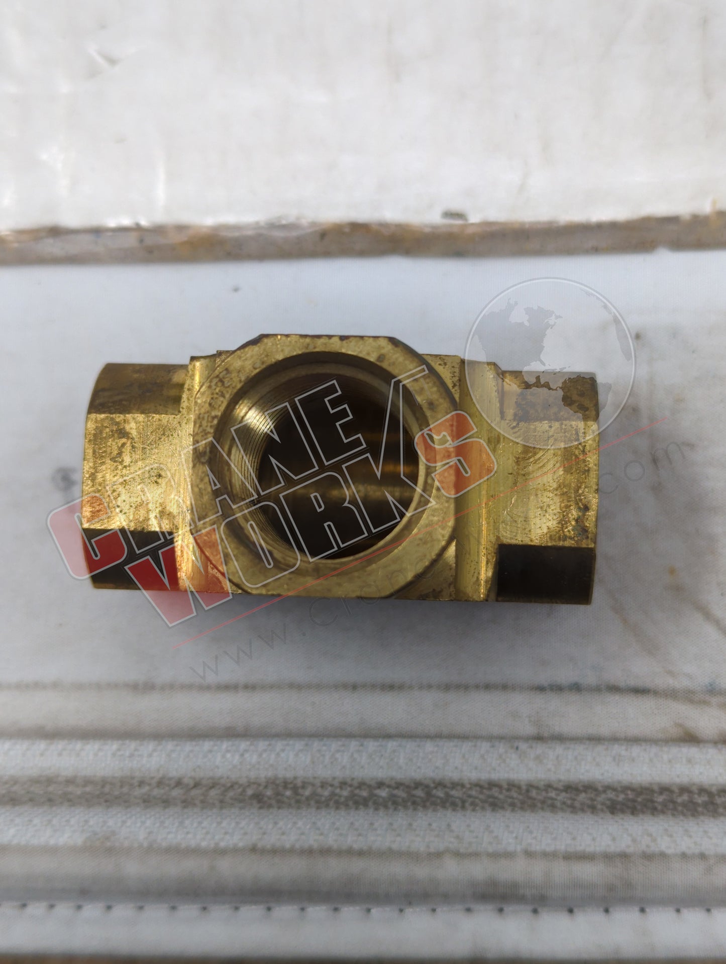 2203P-08 | New Brass Tee