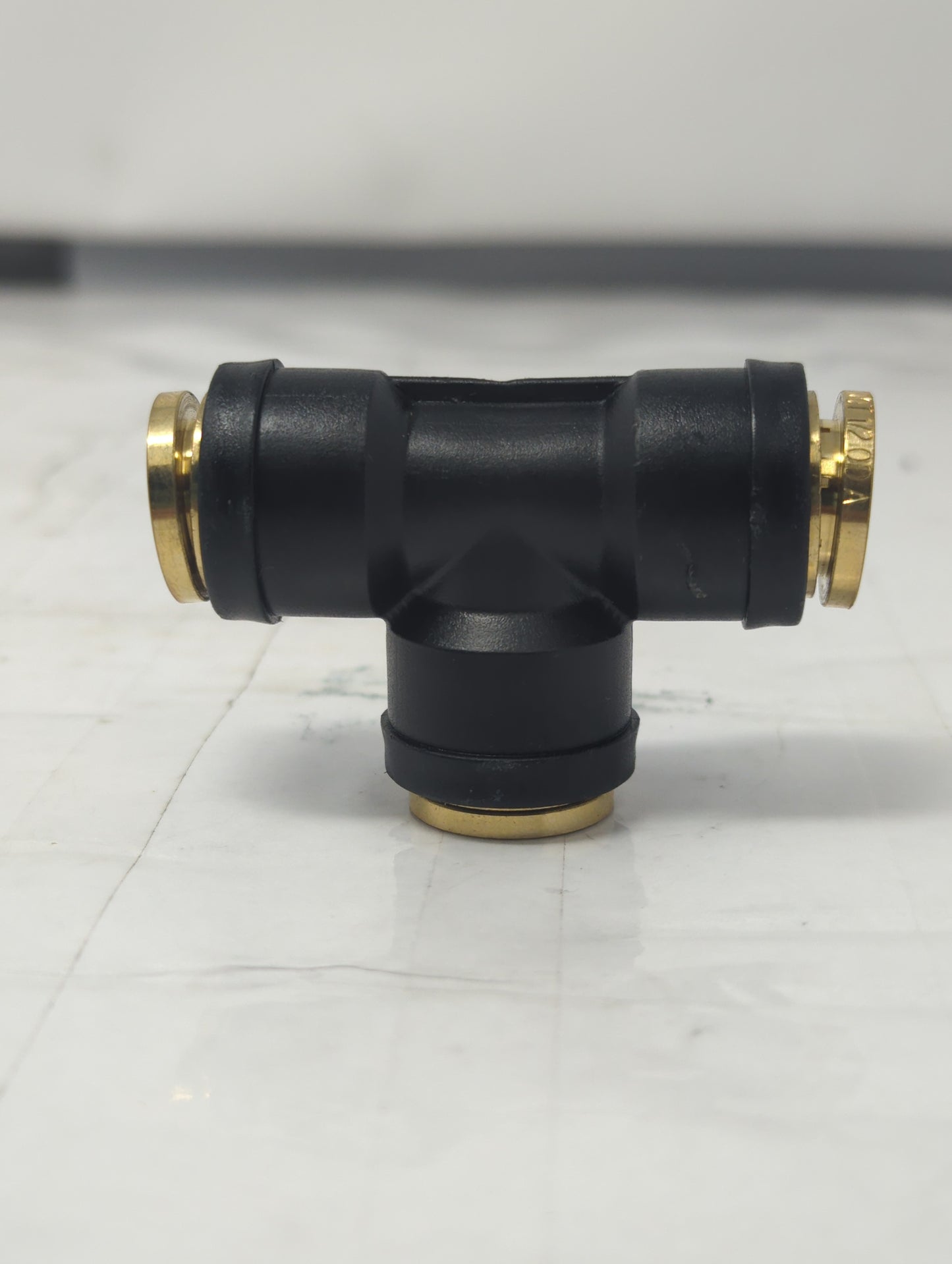 PF-00049 | New Union,Air Brake1/2",Push-On,Tee (016980)