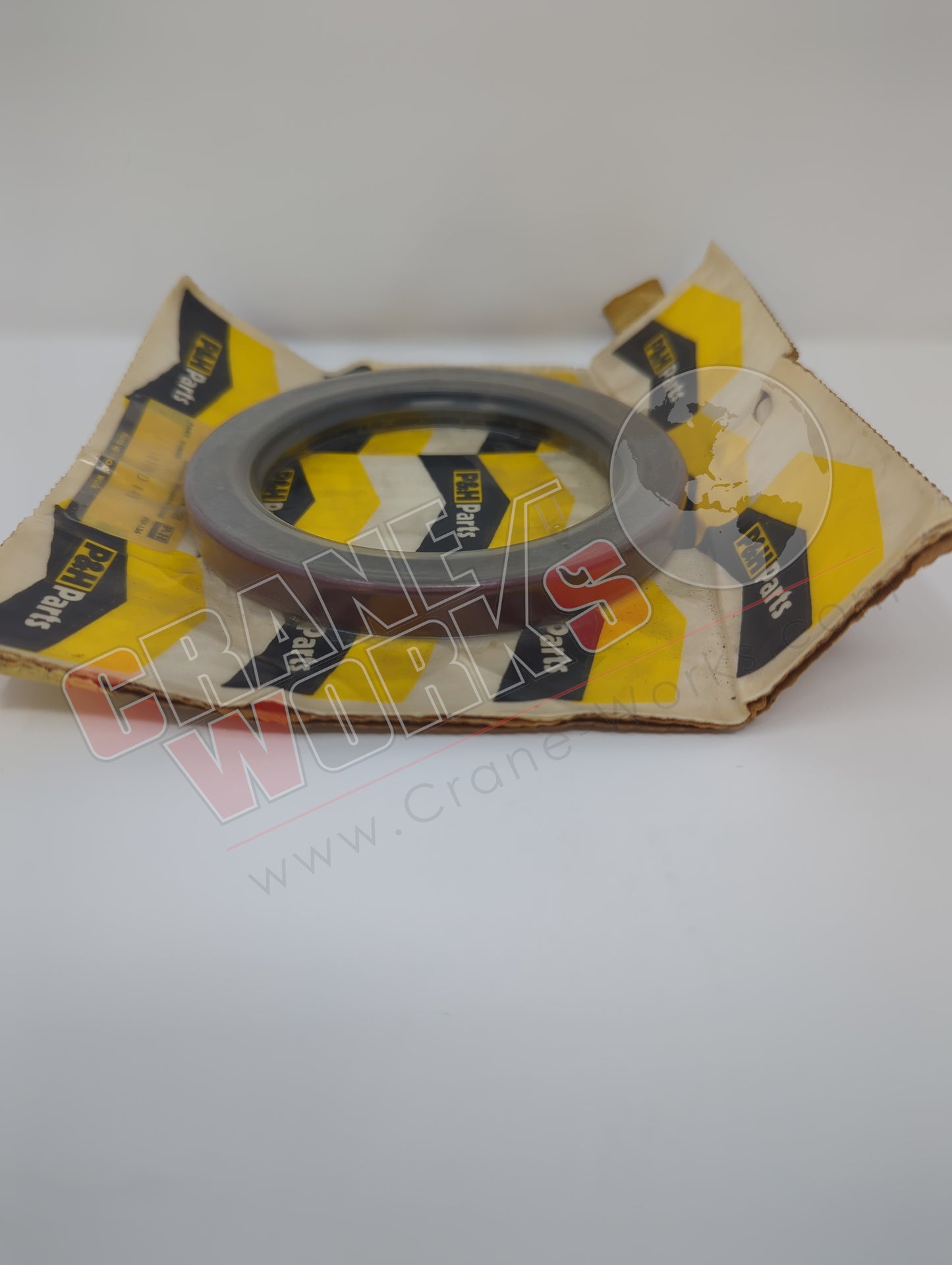 18F682D148 | New Oil Seal
