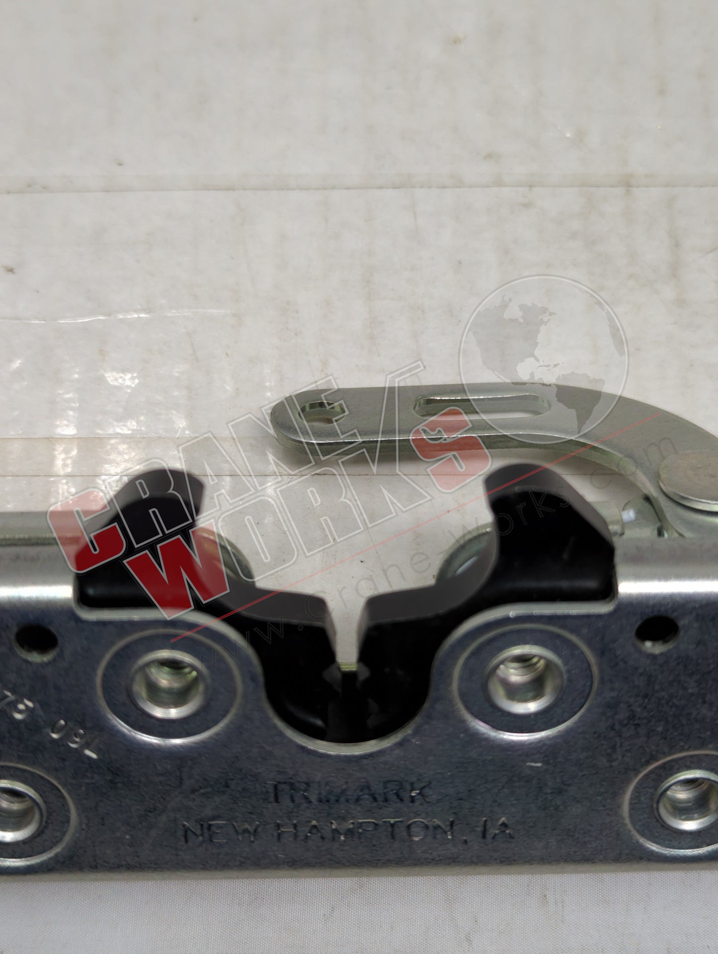 101421 | New Latch-Engine Hood Dl-1240