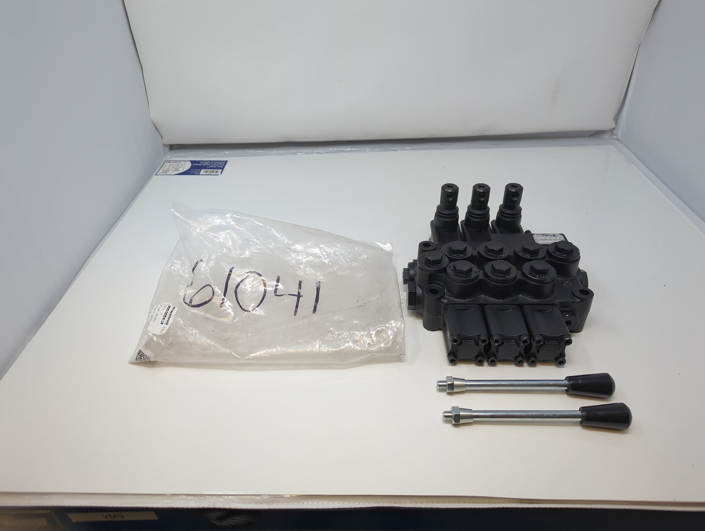 61041 | New Vb 3 Sect W/Pb Hydrocontrol M45