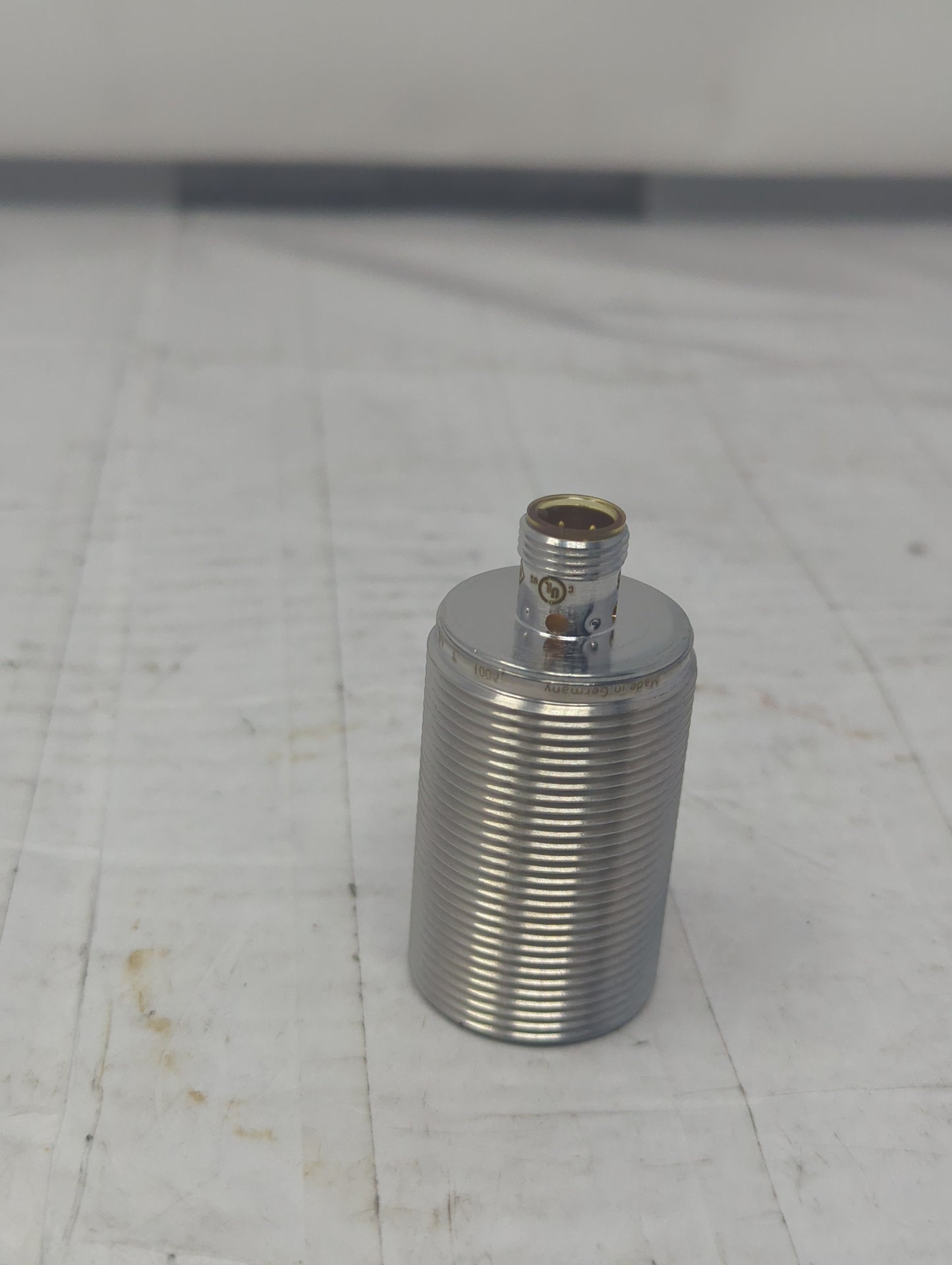 40KH29 | New Sensor,Proximity,10-30Vdc,100Hz,3 Wire,Pnp