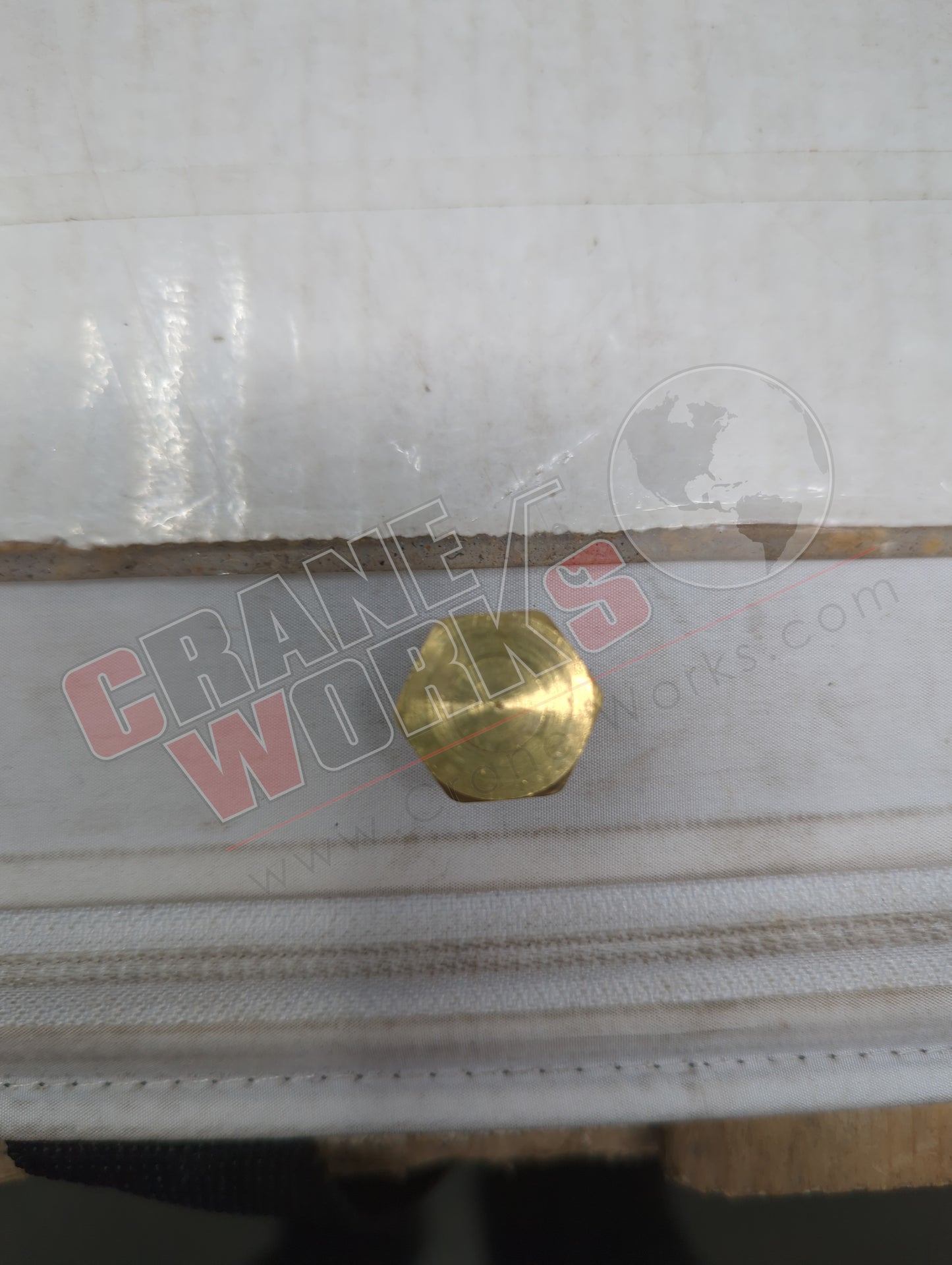 '-11083-6 | New 3/8" Brass Plug (218P-06)