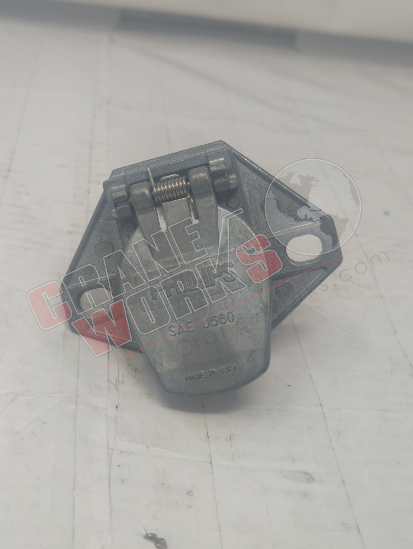 23101 | New Single Pole Female Plug