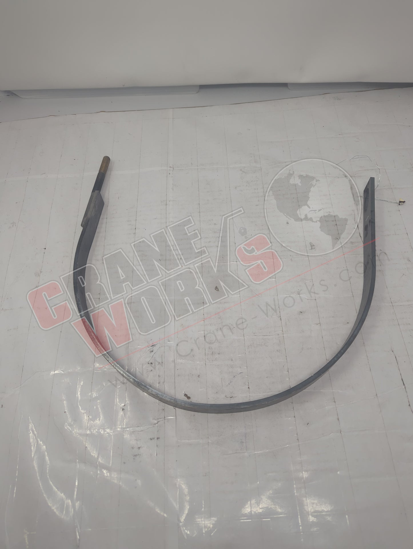 5002880.008 | New Strap Acetylene Tank