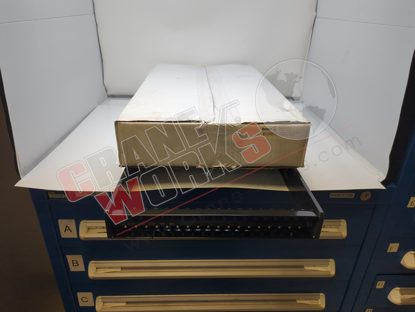 5232412 | New 2 Rung Truck Step