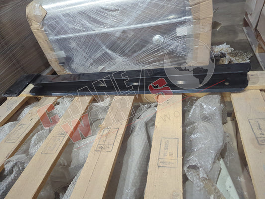 3743578 | New Hose Bridge