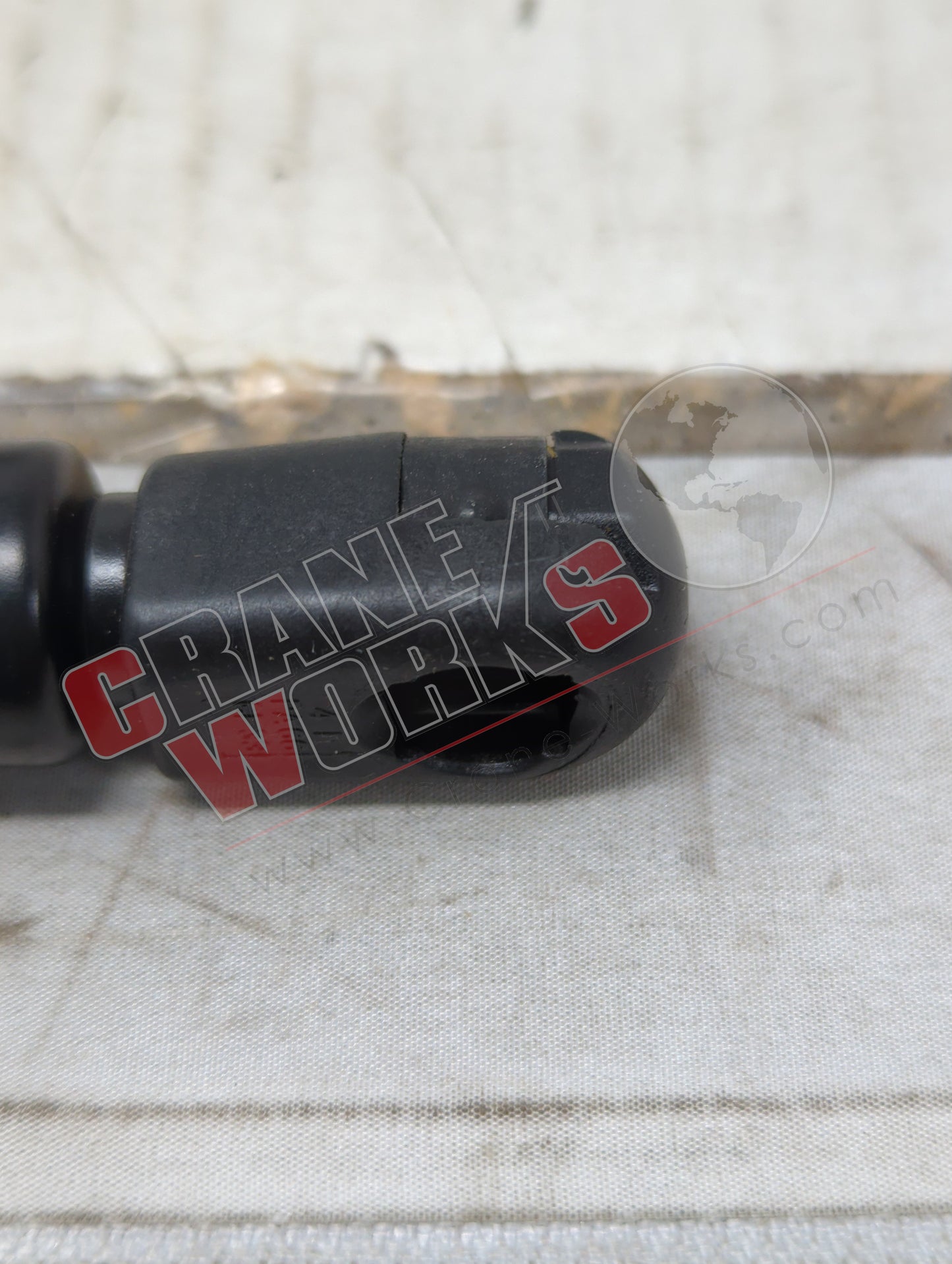 L69473 | New Spring/Gas,Main Hood