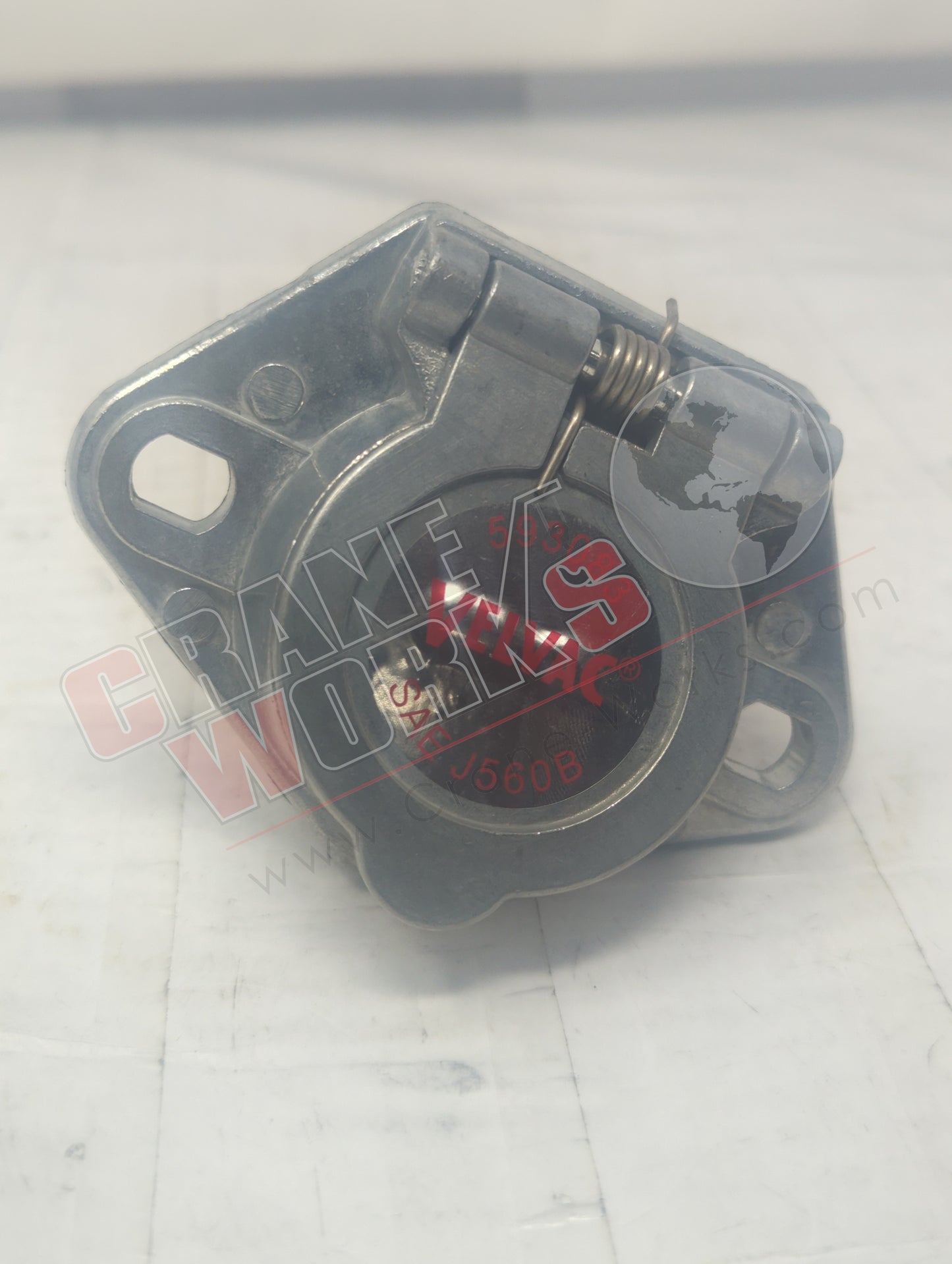 593083 | New 7-Way Socket With Solid Pin