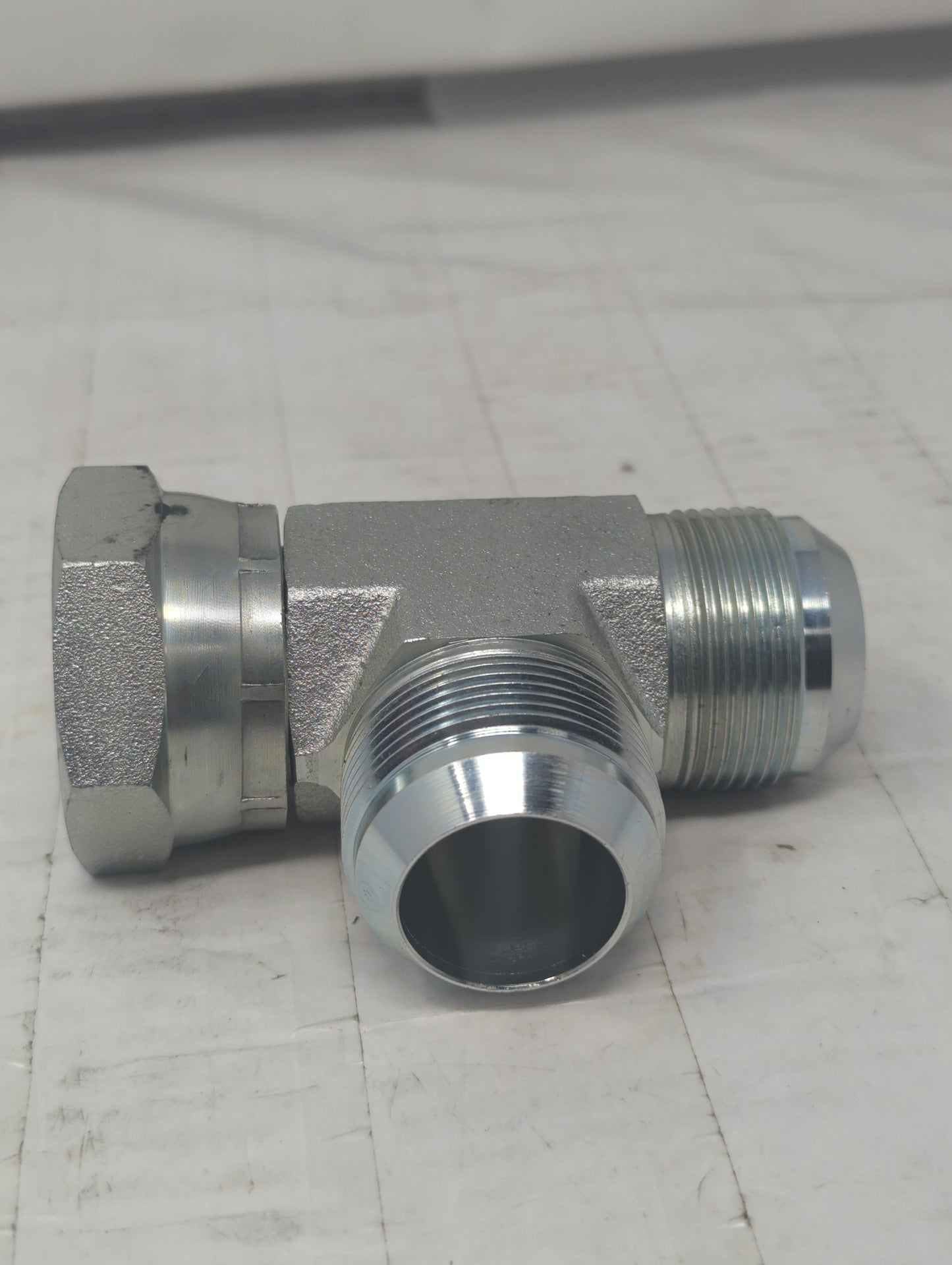 B6602202020FG | New 1-1/4" Jic Run Tee (6602-20-20-20)