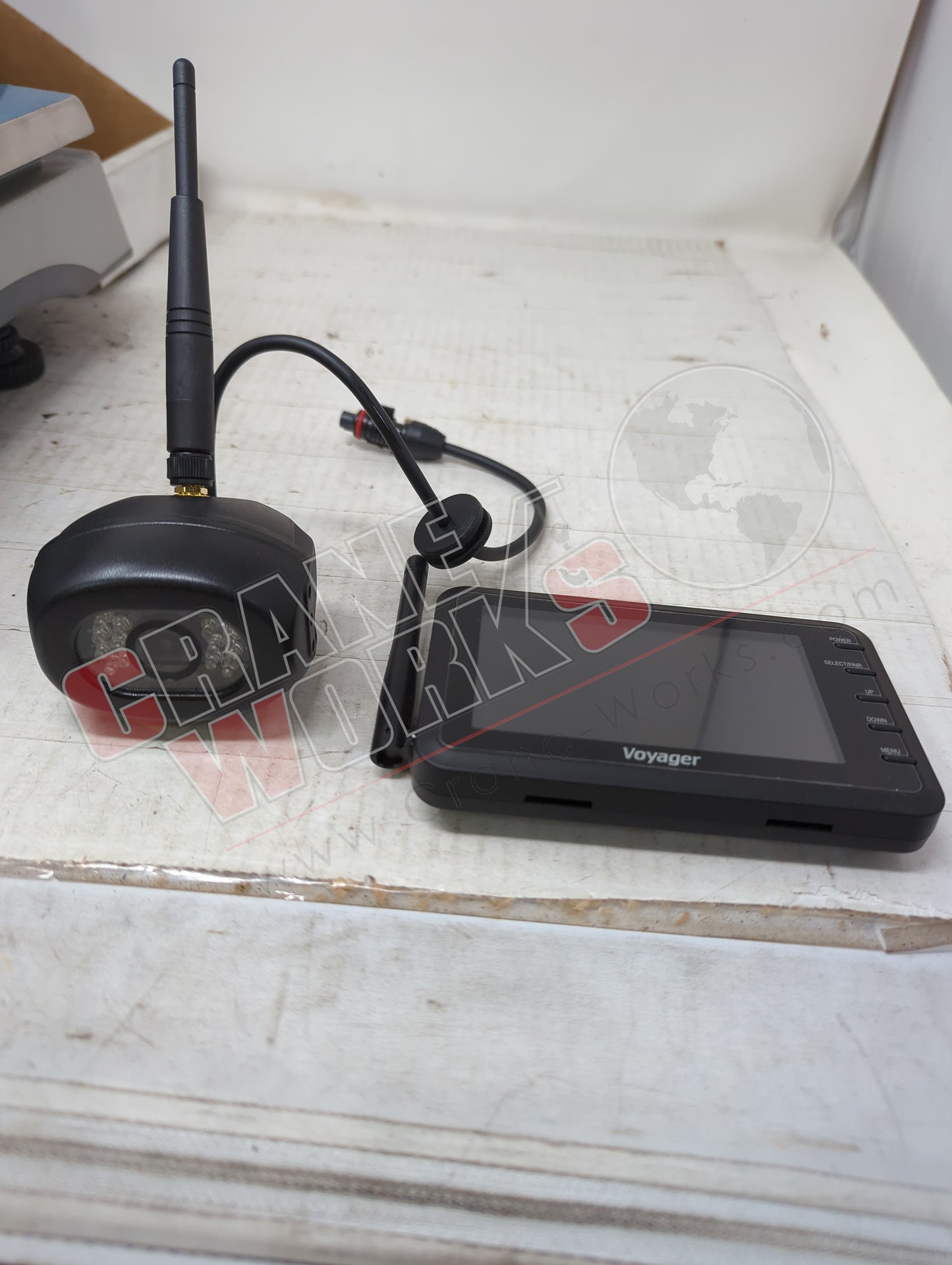 40755 | New Light, Backup Camera