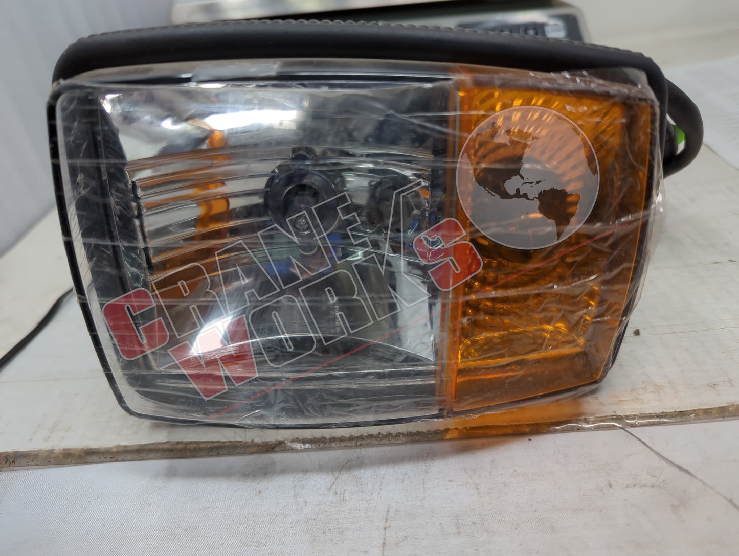J827569 | New Front Head Light