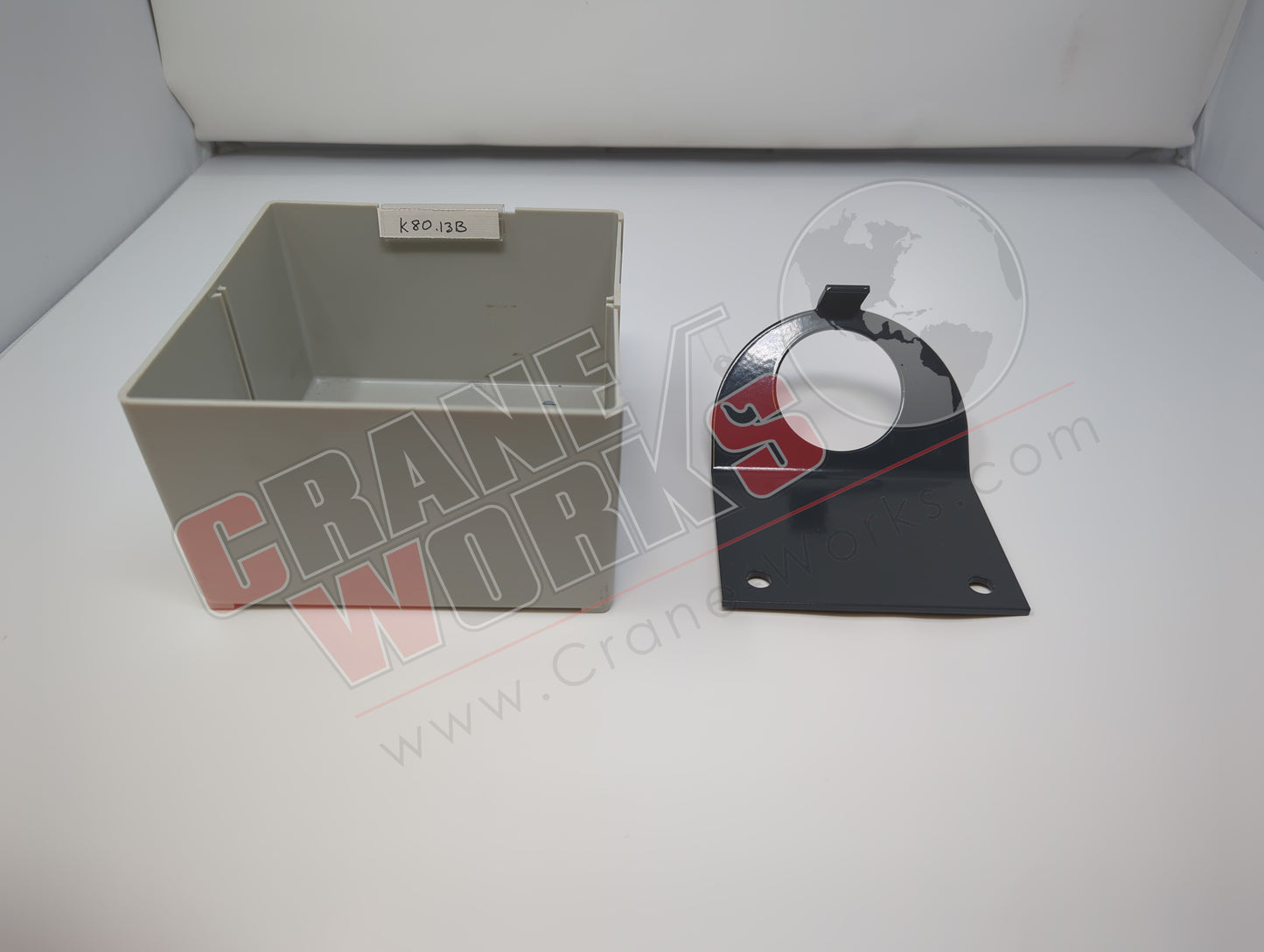 K80.13B | New Light Bracket