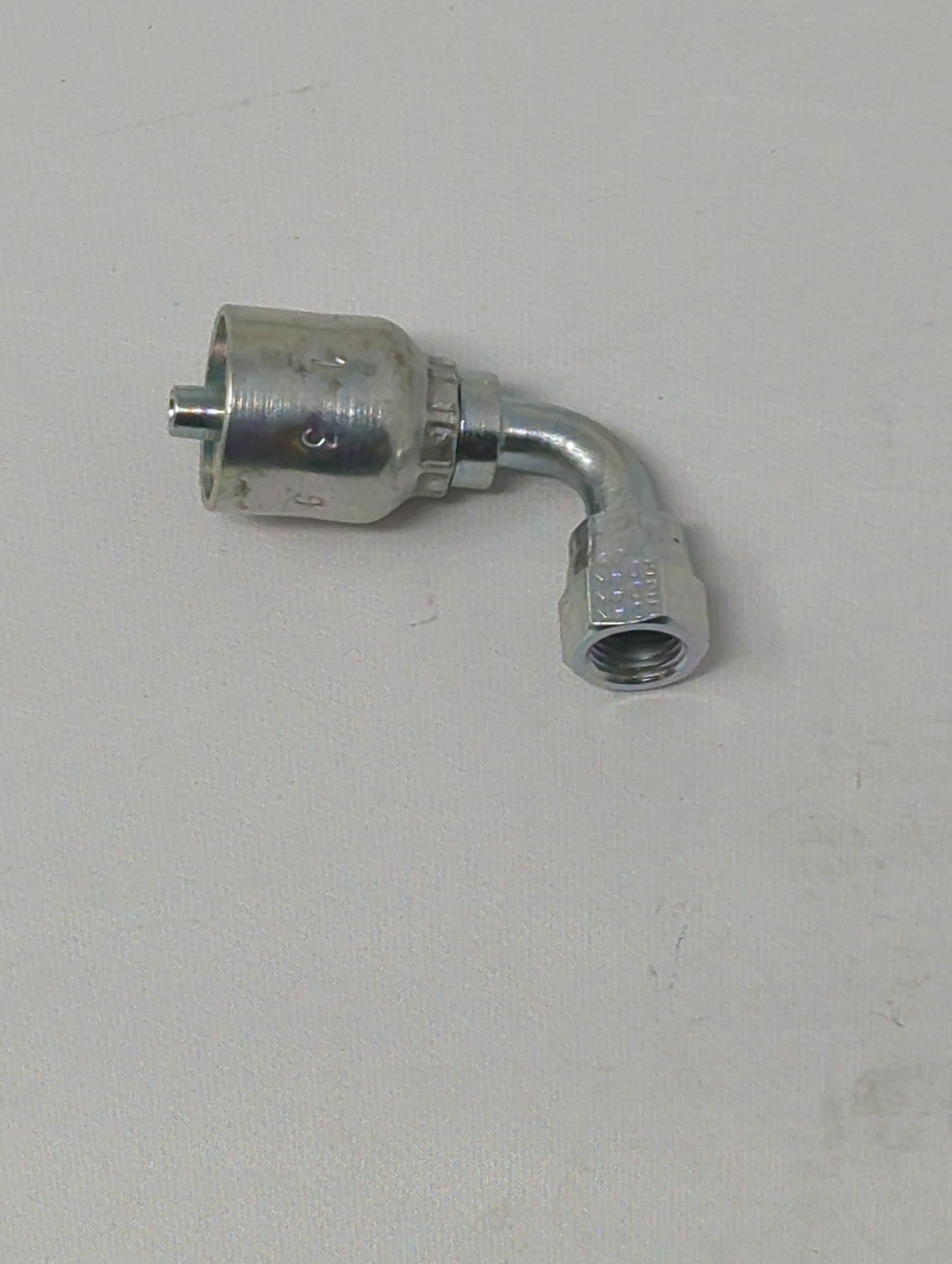 KP81320 | New Parkrimp Jic Svl Elb 1/4 T X 1/4 H (13943-4-4)