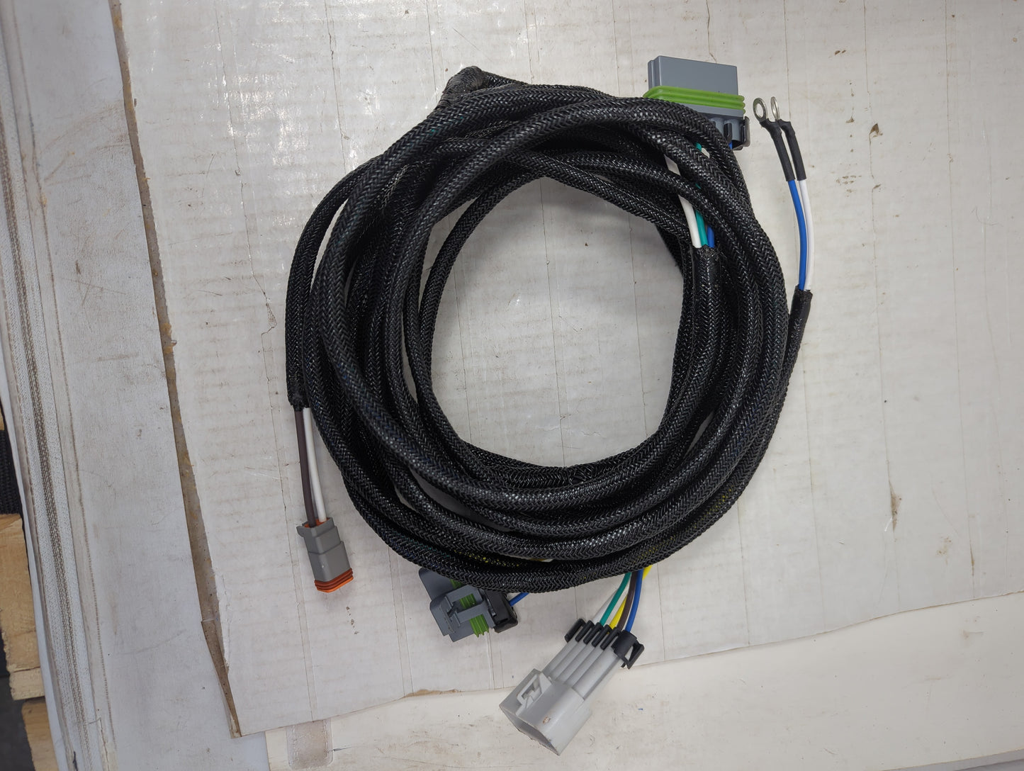 64989 | New Tail Light Harness Wst