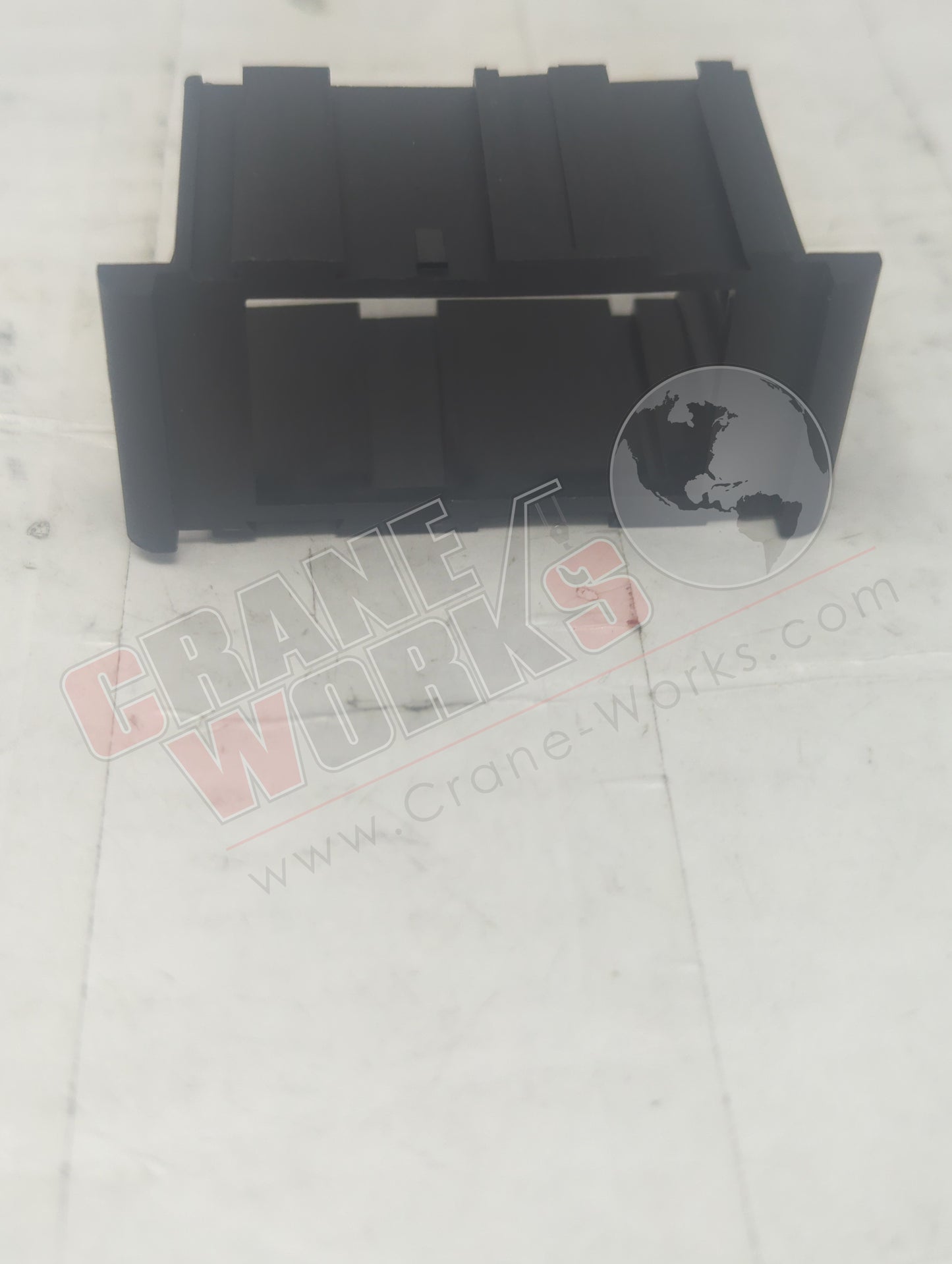 82159-2 | New Rocker Panel Bracket