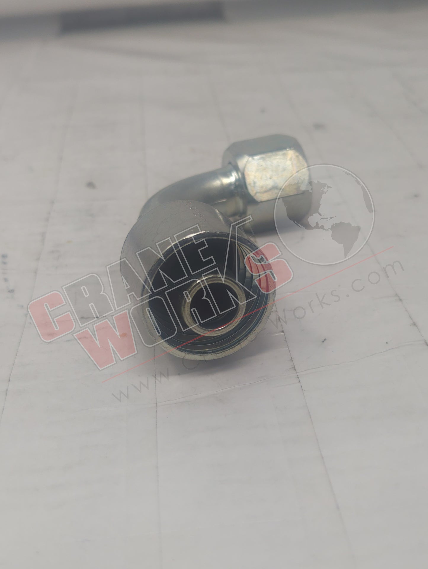 13943-10-08 | New -8X-10 Fem Jic Swv 90El