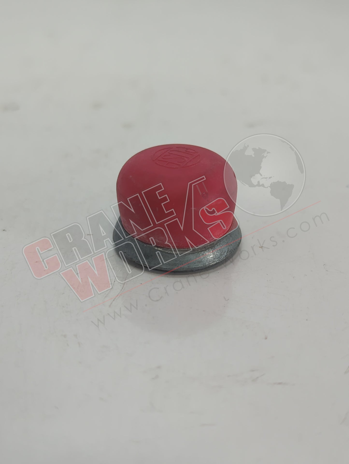83280-02 | New Cap Rubber Threaded Red