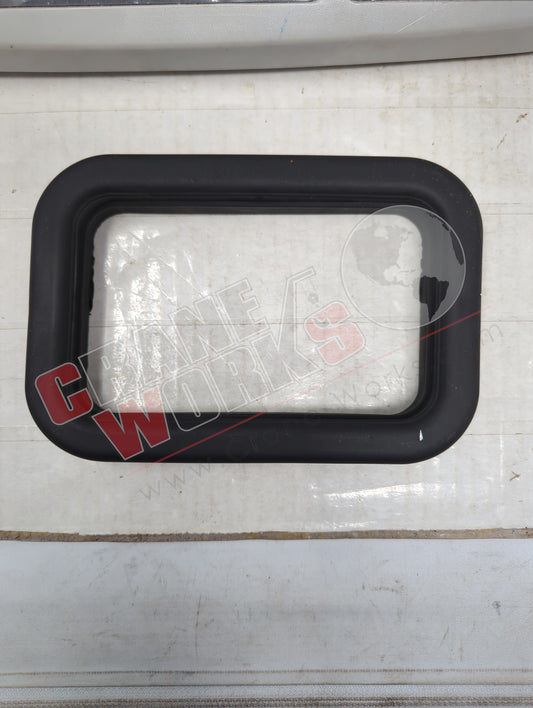 L500339 | New Bezel/Tail-Backup Light