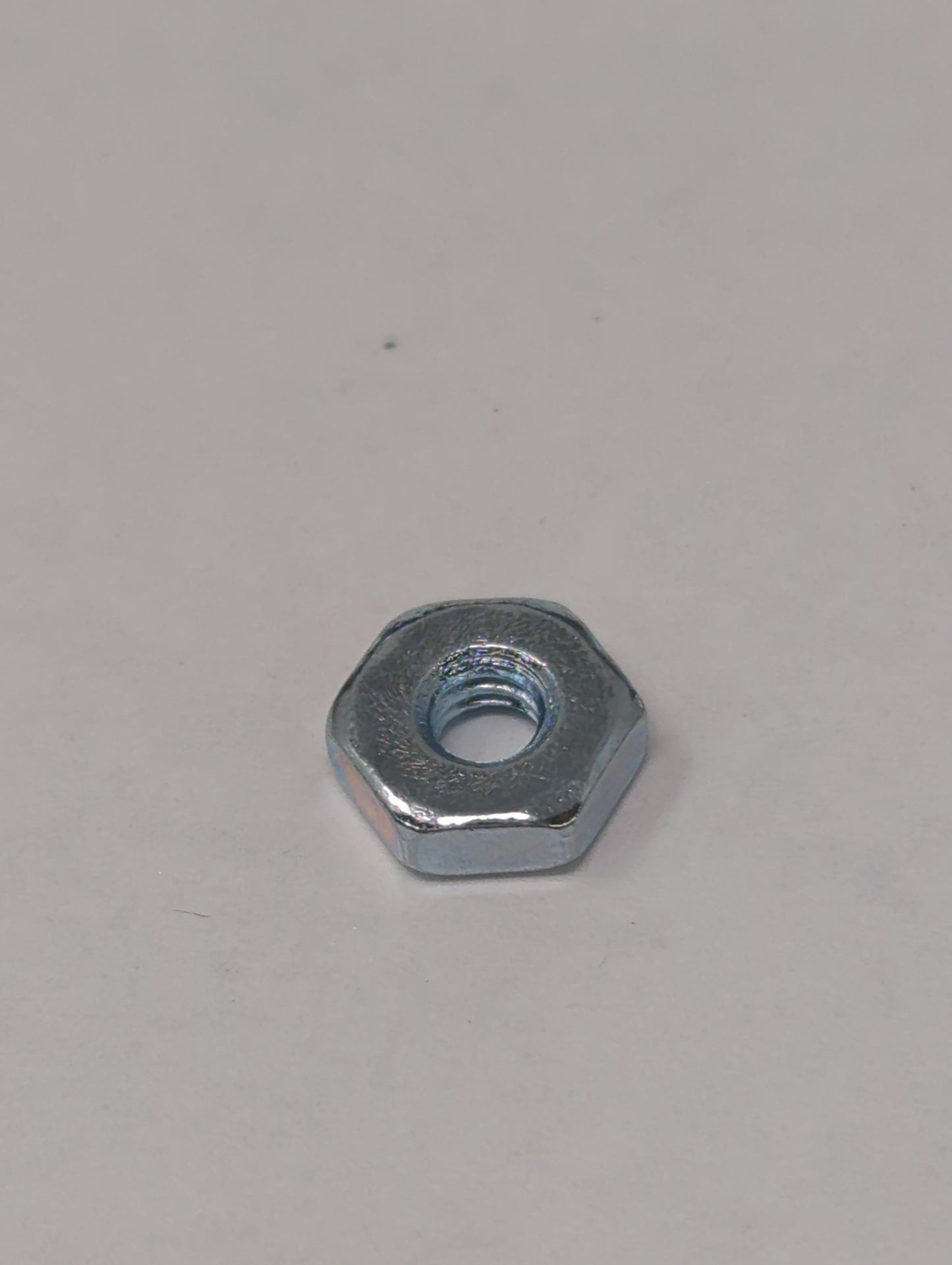 31244 | New Hex Nut 6-32 - Zc (20002)