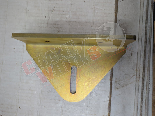 L70015 | New Brkt/Arm Rest Mnt