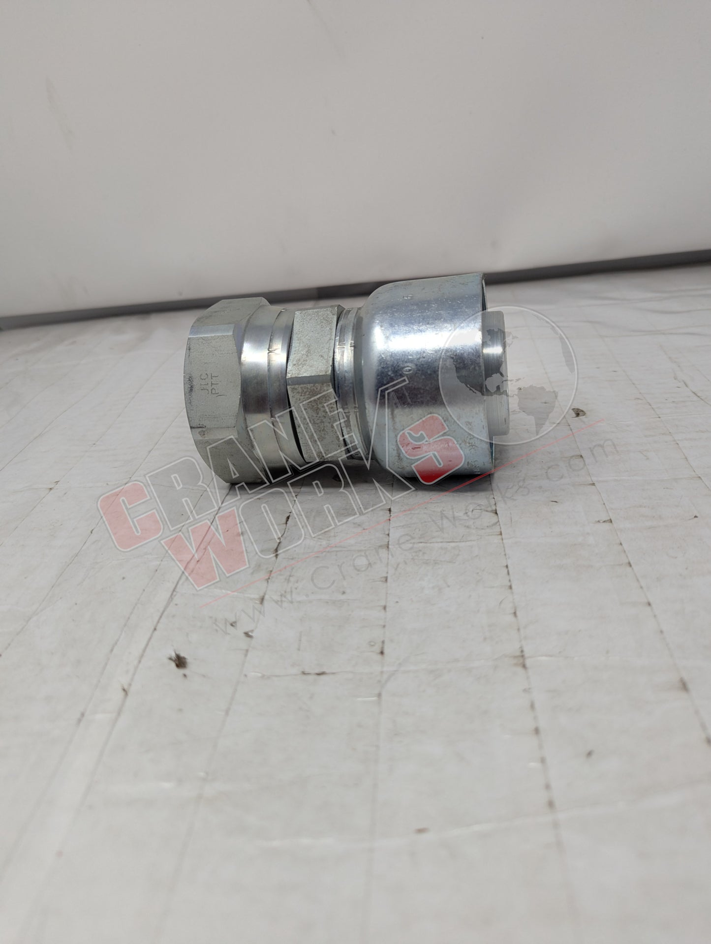 Picture of 10643-32-32, a  New 2" Hose Id X2" Tube, Female Swivel, angle 3.